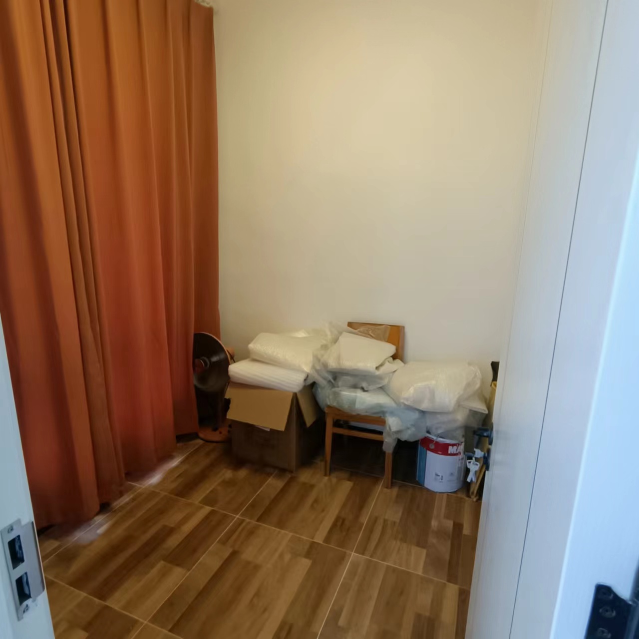 湘诚德峰小区B区  4室2厅2卫    3200.0元/月 湘诚德峰小区B区  4室2厅2卫    3200.0元/月室内图