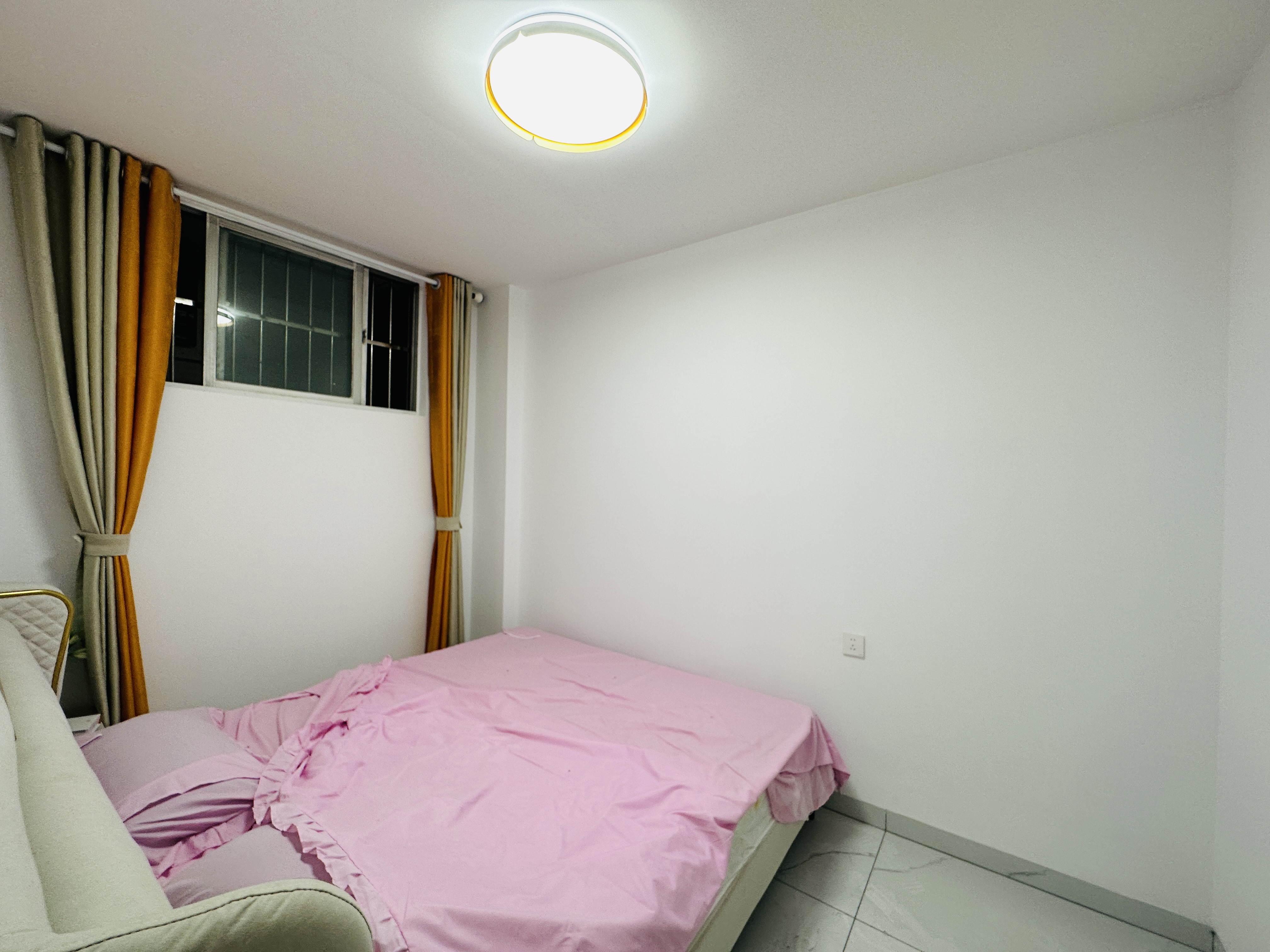 水岸星城B小区  2室2厅1卫    80.0万 水岸星城B小区  2室2厅1卫    80.0万卧室