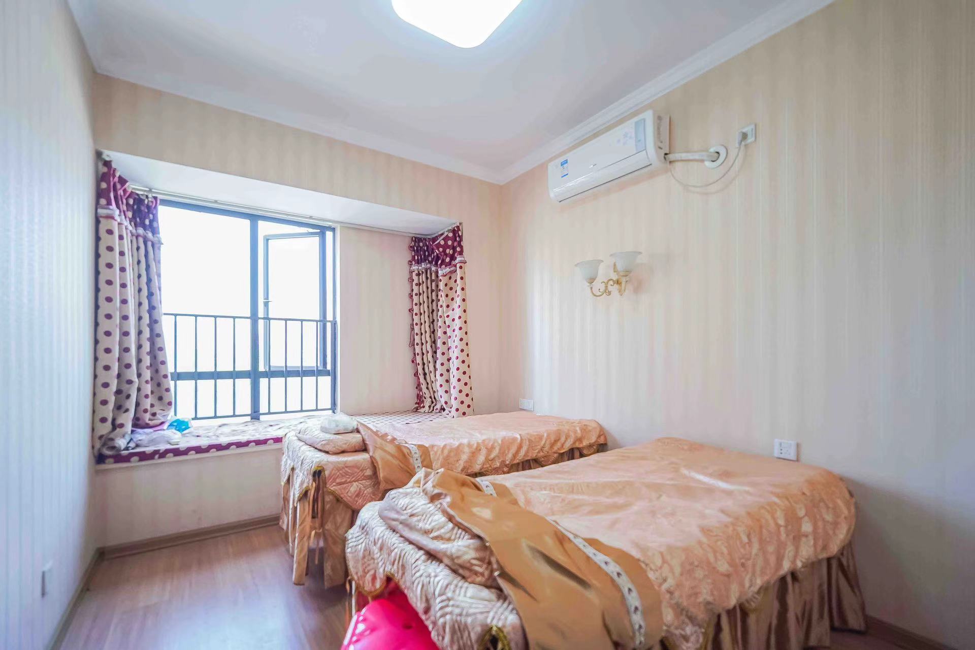 香樟兰亭(朗峰苑) 3室2厅1卫 2800.0元/月 香樟兰亭(朗峰苑) 3室2厅1卫 2800.0元/月室内图