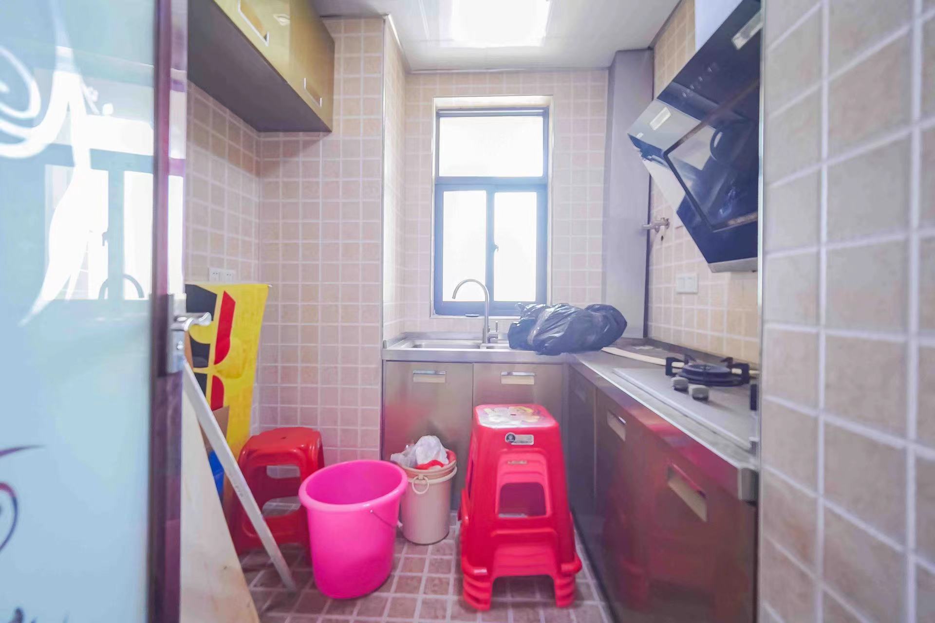 香樟兰亭(朗峰苑) 3室2厅1卫 2800.0元/月 香樟兰亭(朗峰苑) 3室2厅1卫 2800.0元/月室内图