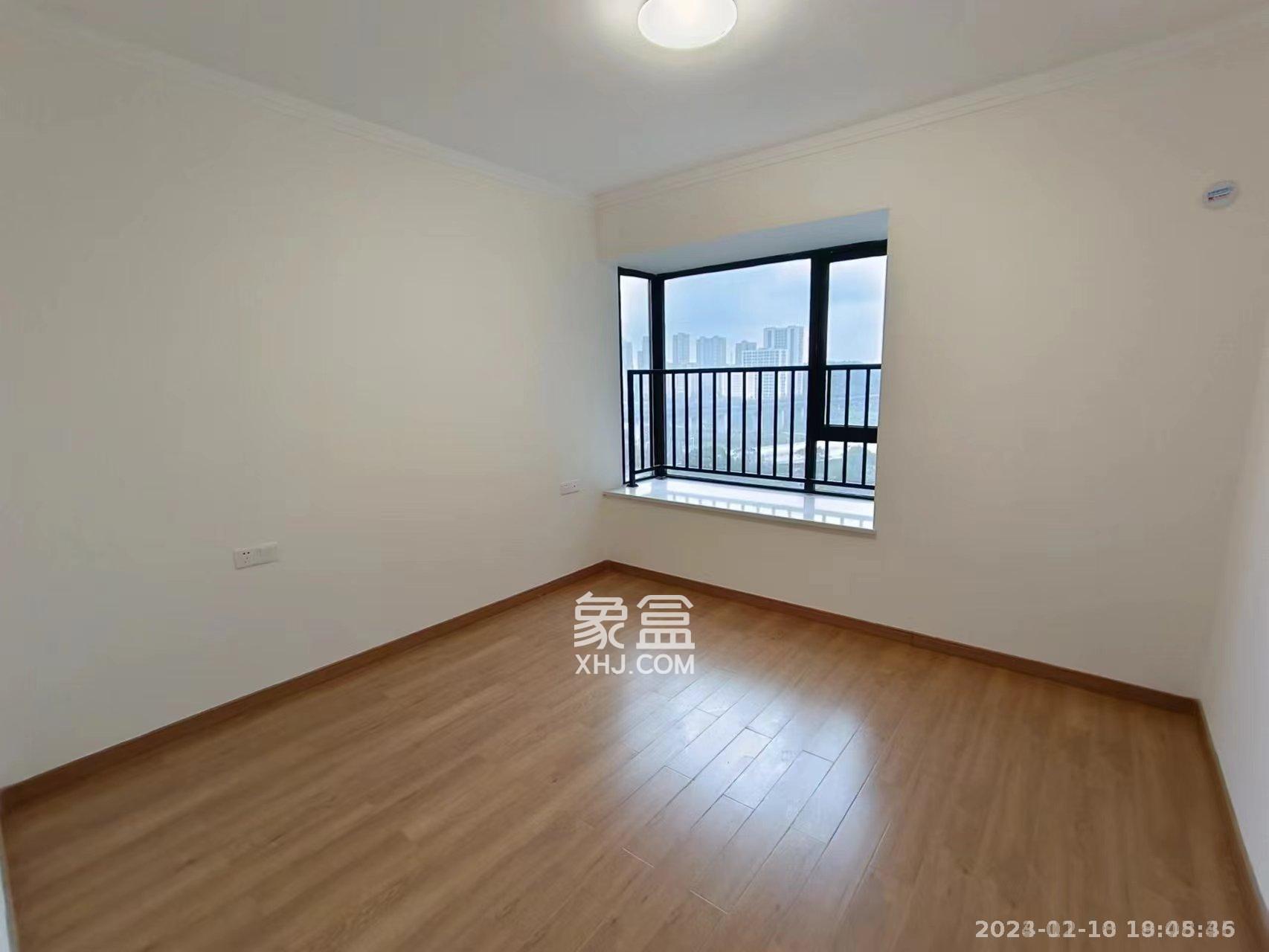 中建嘉和城凤凰台（中建瑞兴家园）  3室2厅2卫   3900.00元/月室内图1