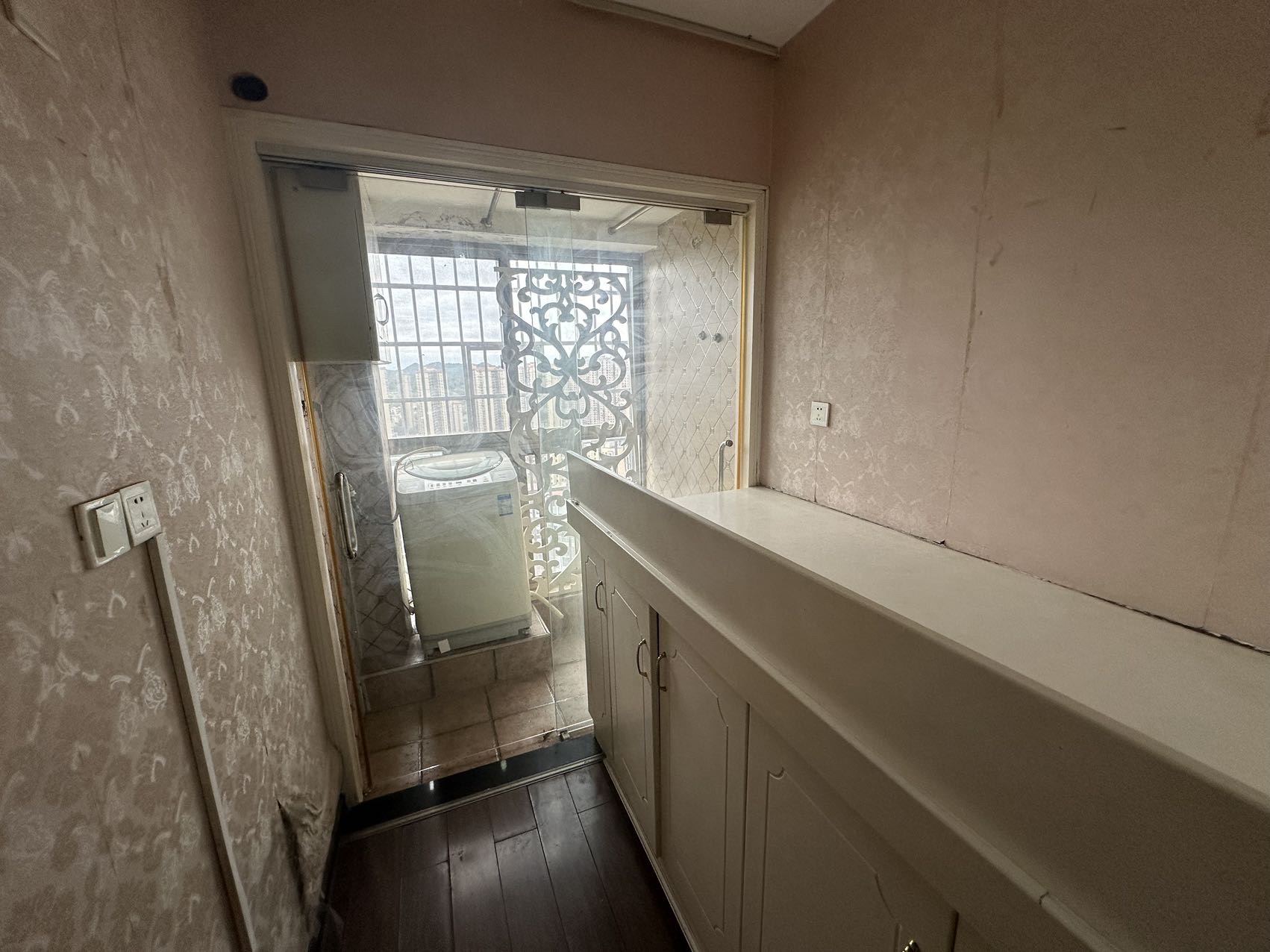 东方豪苑 1室1厅1卫 1300.0元/月 东方豪苑 1室1厅1卫 1300.0元/月室内图