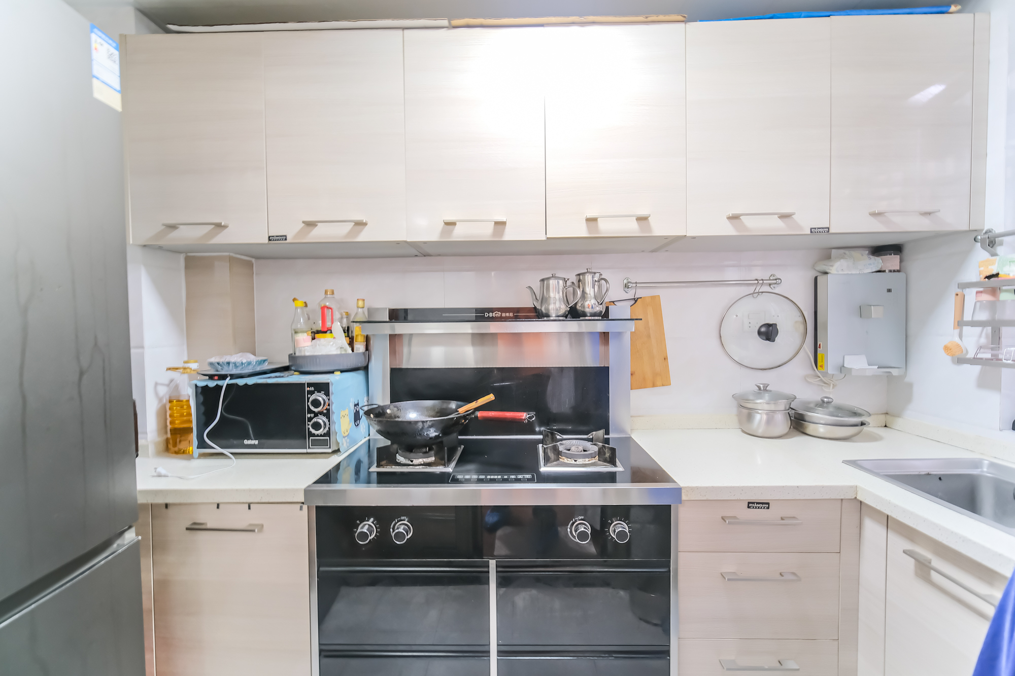 保利香槟国际 3室2厅2卫 95.0万 保利香槟国际 3室2厅2卫 95.0万厨房