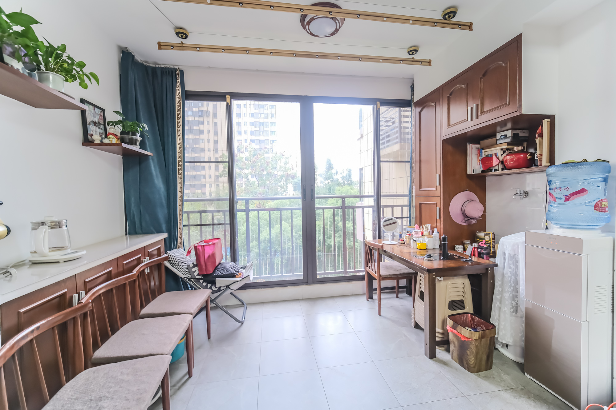 保利香槟国际 3室2厅2卫 95.0万 保利香槟国际 3室2厅2卫 95.0万阳台