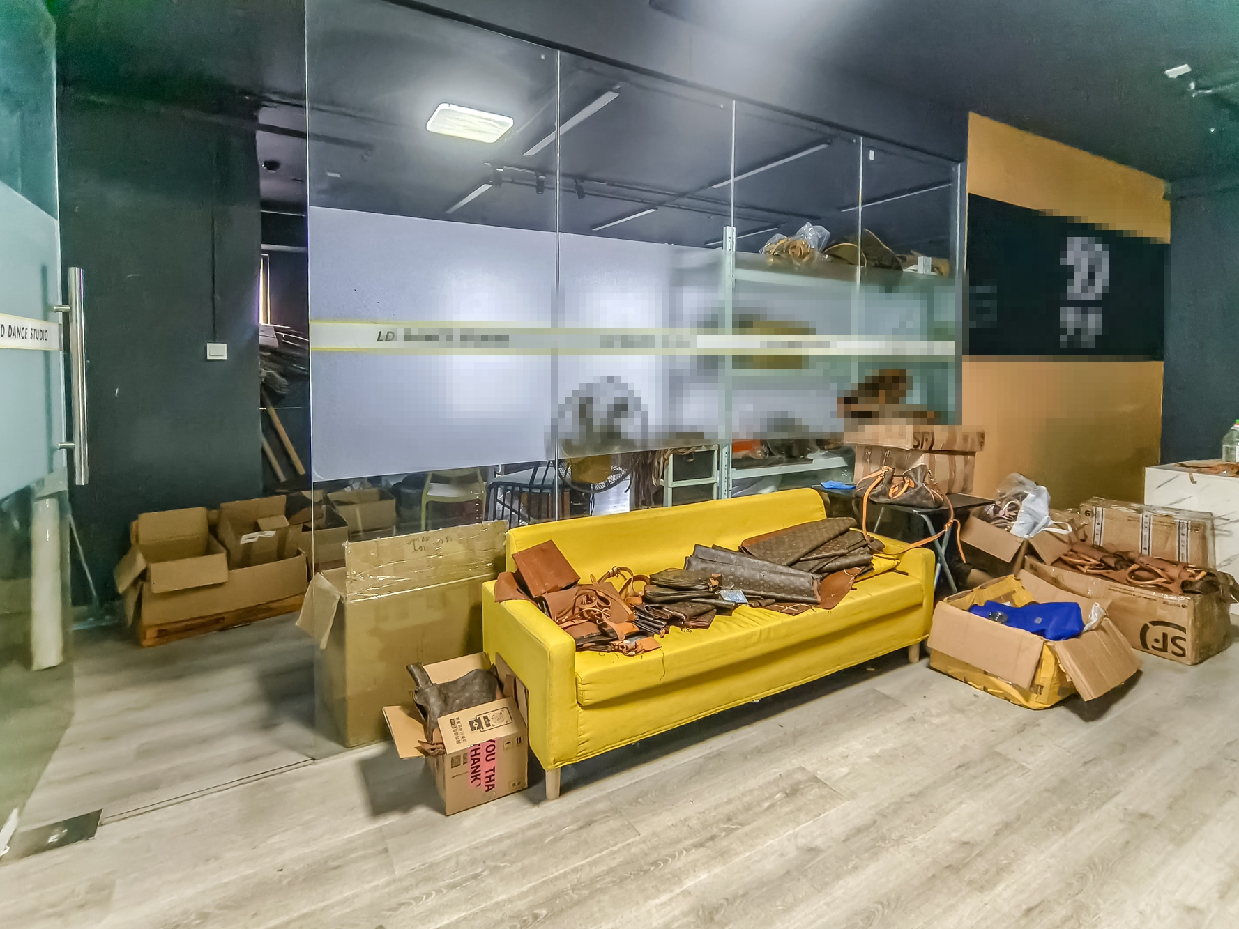 和悦城(蟠龙景苑) 1室1厅1卫 135.0万 和悦城(蟠龙景苑) 1室1厅1卫 135.0万卧室