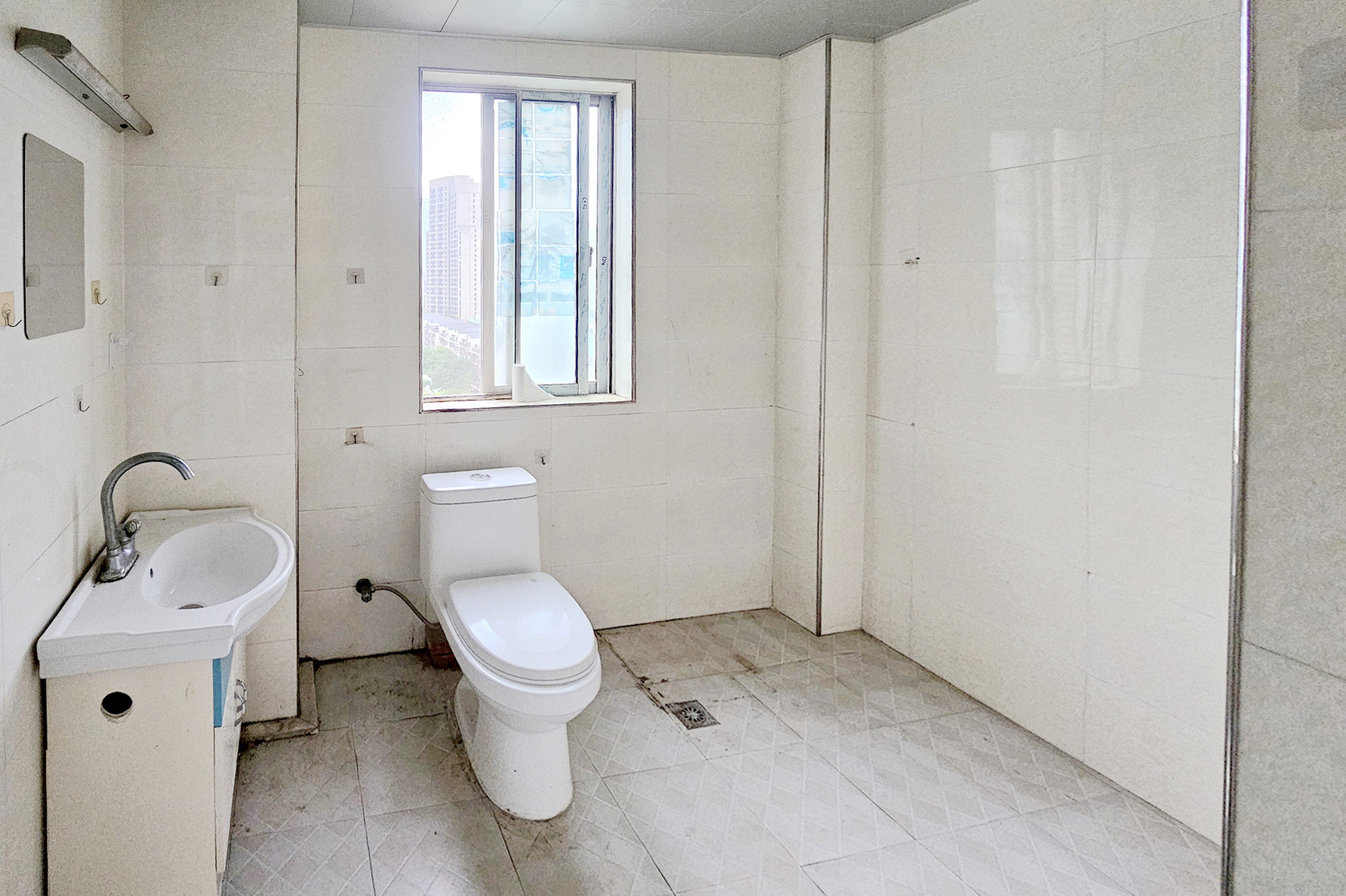 至雅小玲家园 3室2厅2卫 78.8万 至雅小玲家园 3室2厅2卫 78.8万卫生间