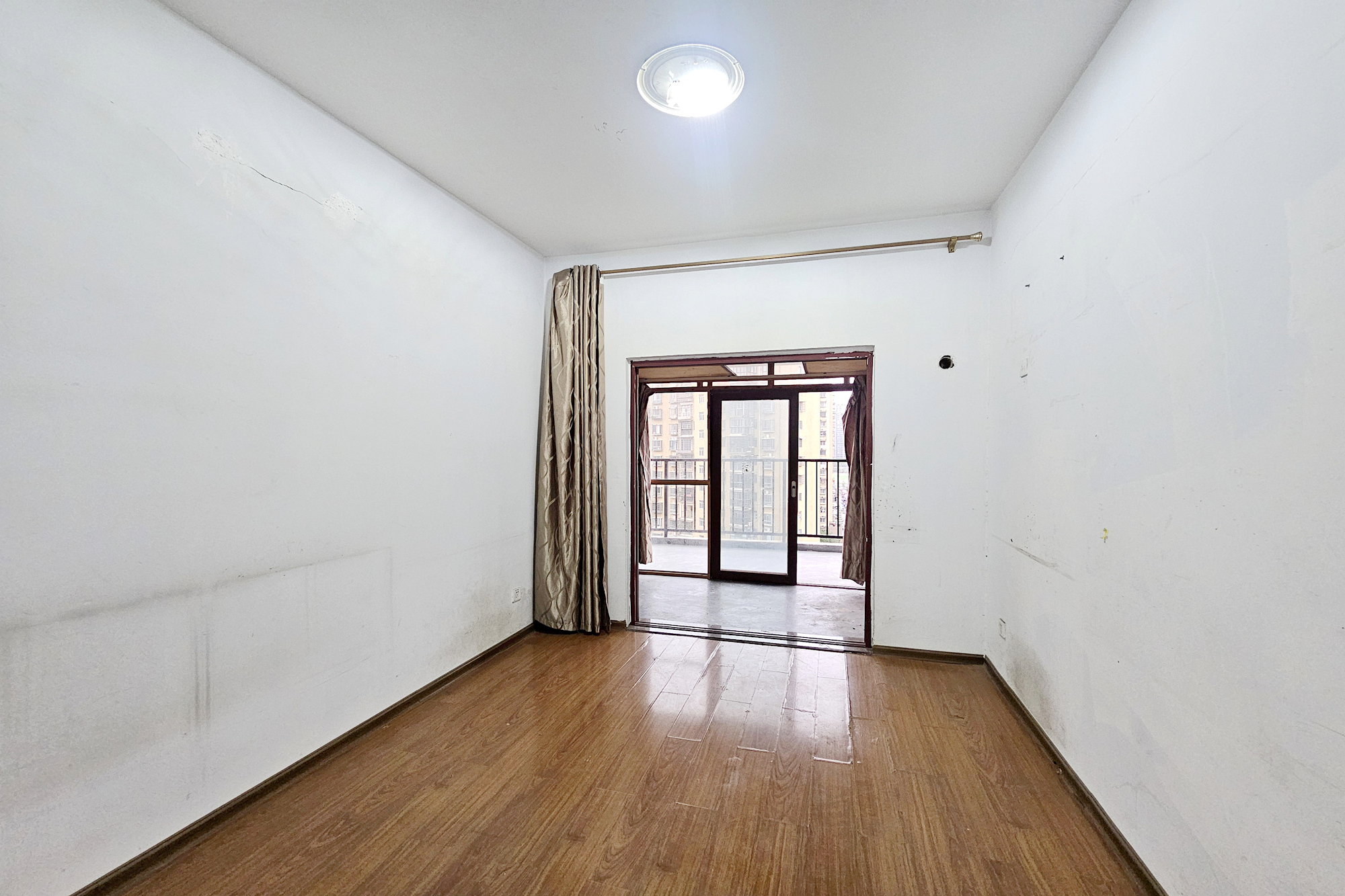 至雅小玲家园 3室2厅2卫 78.8万 至雅小玲家园 3室2厅2卫 78.8万卧室