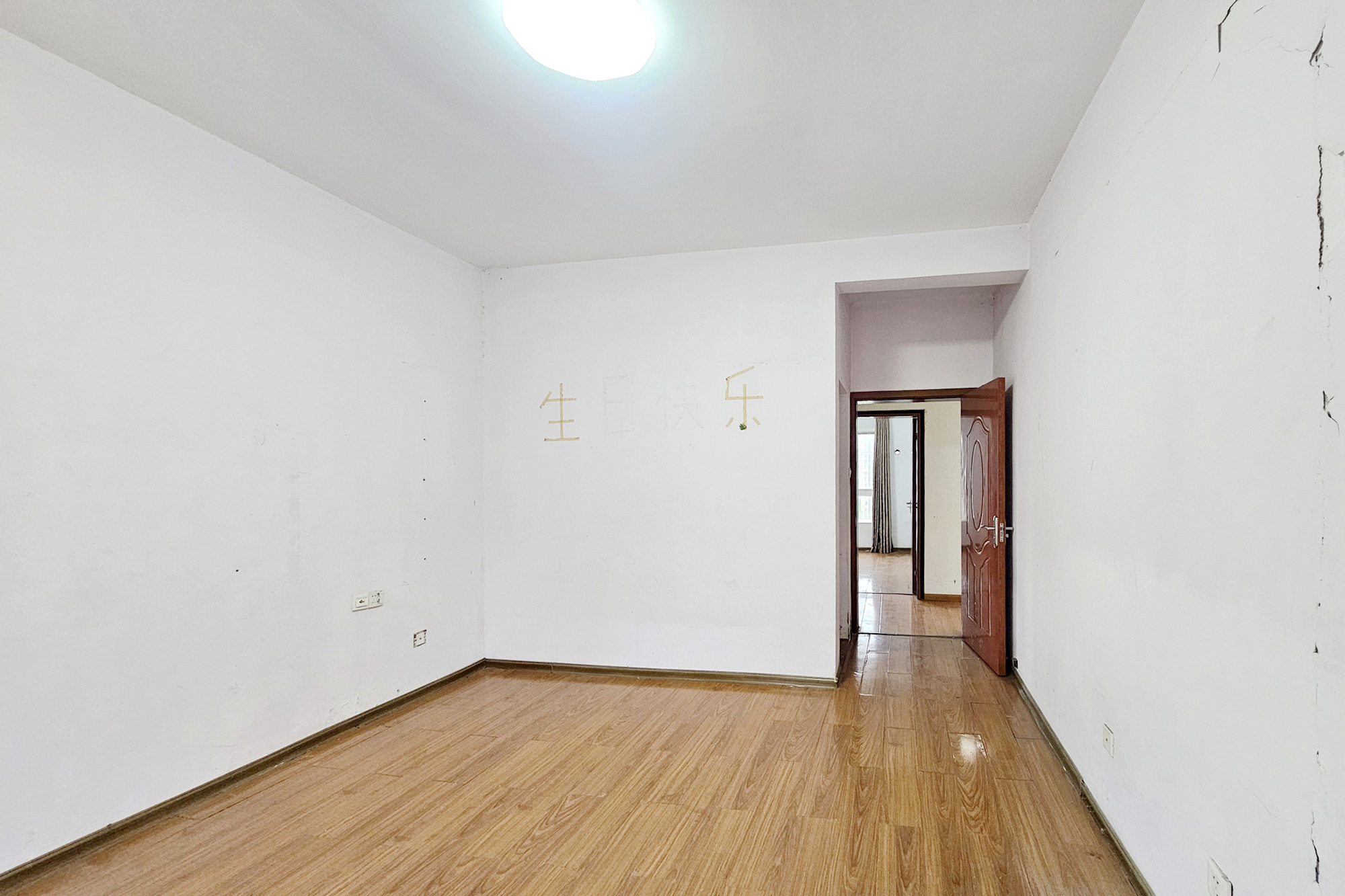 至雅小玲家园 3室2厅2卫 78.8万 至雅小玲家园 3室2厅2卫 78.8万卧室