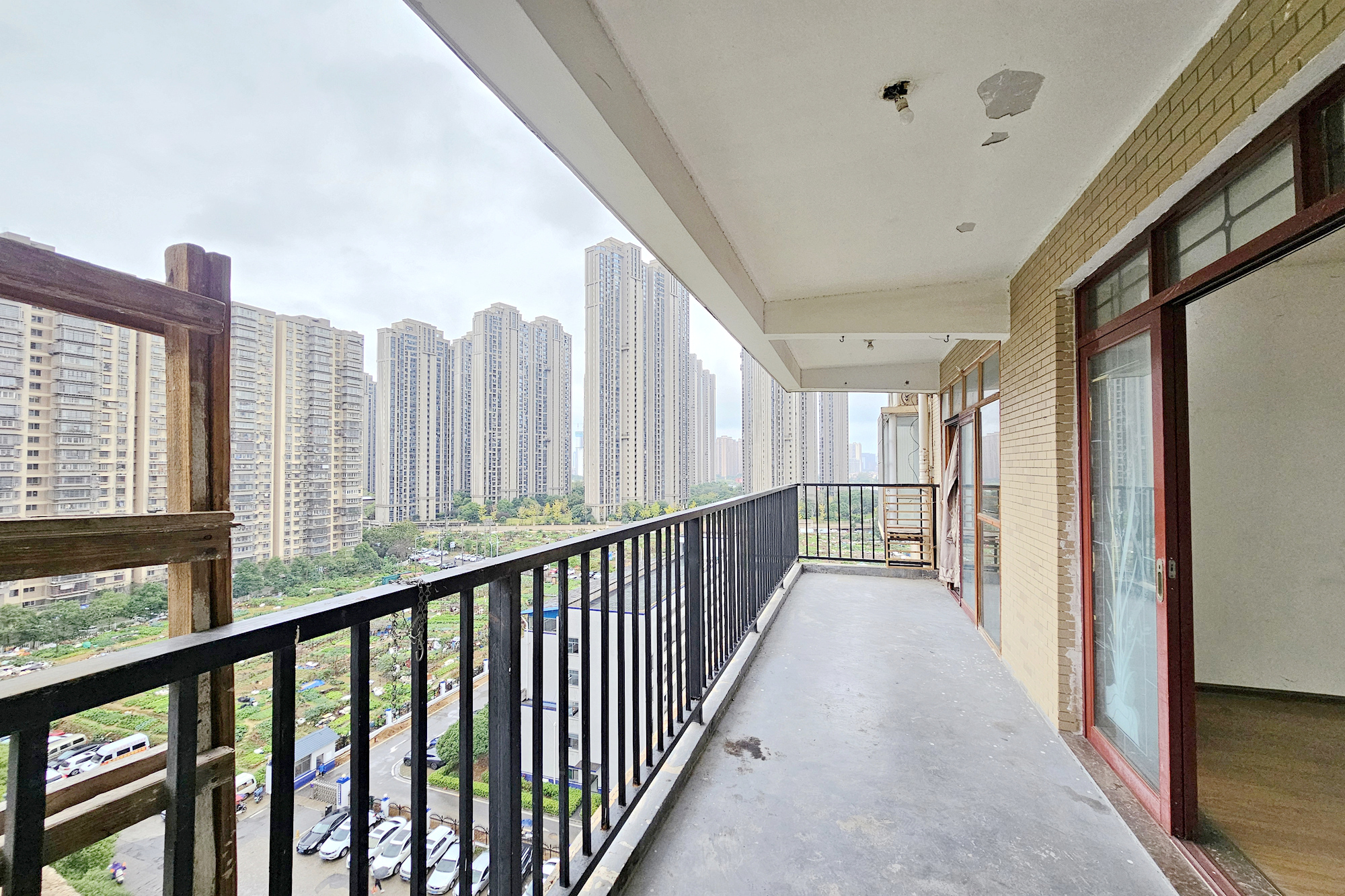 至雅小玲家园 3室2厅2卫 78.8万 至雅小玲家园 3室2厅2卫 78.8万阳台