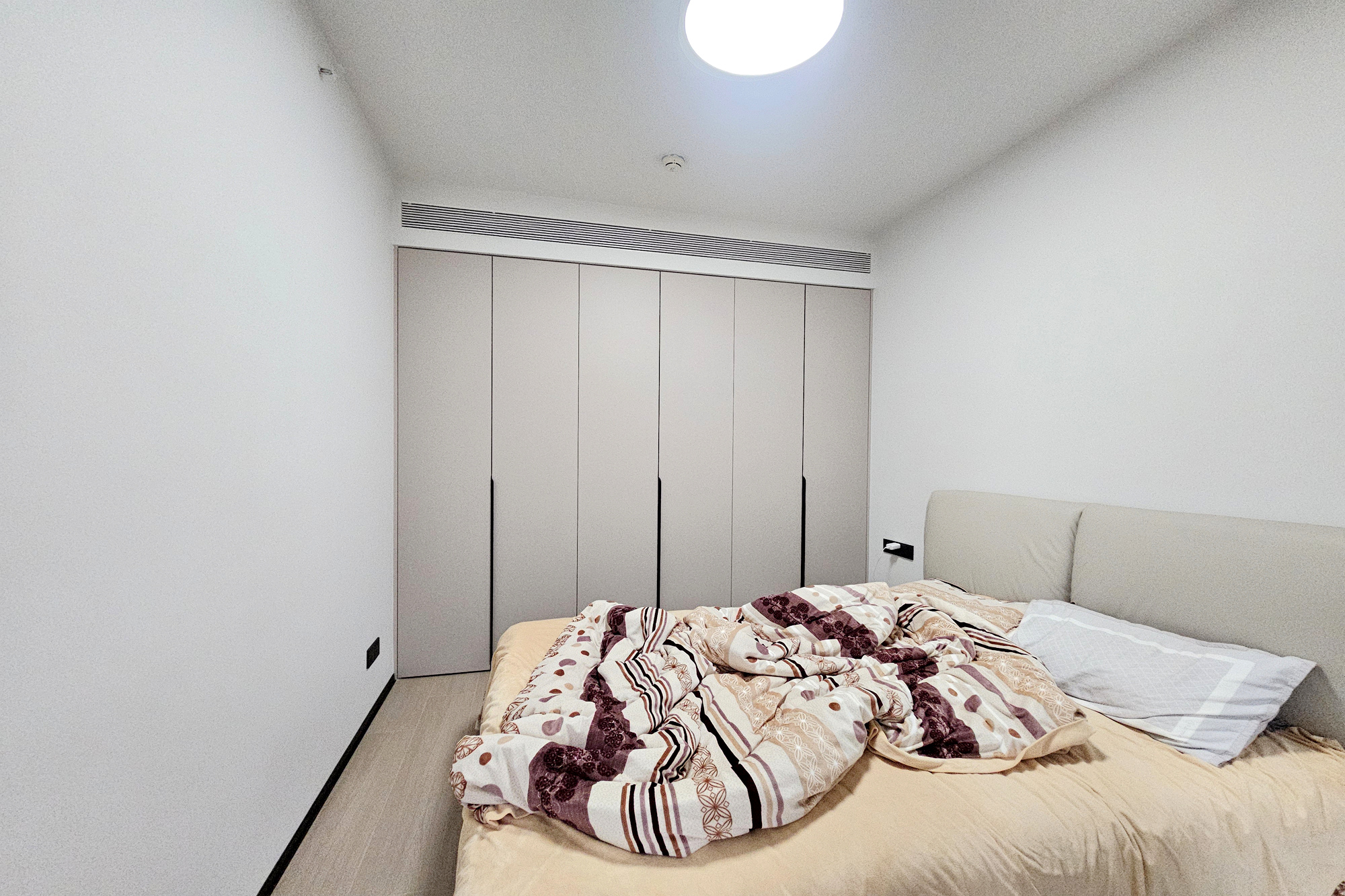 明昇壹城(明昇时代广场)二期 3室2厅2卫 190.0万 明昇壹城(明昇时代广场)二期 3室2厅2卫 190.0万卧室