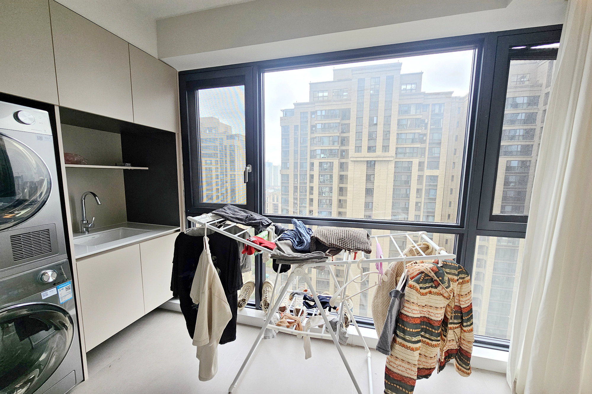 明昇壹城(明昇时代广场)二期 3室2厅2卫 190.0万 明昇壹城(明昇时代广场)二期 3室2厅2卫 190.0万阳台