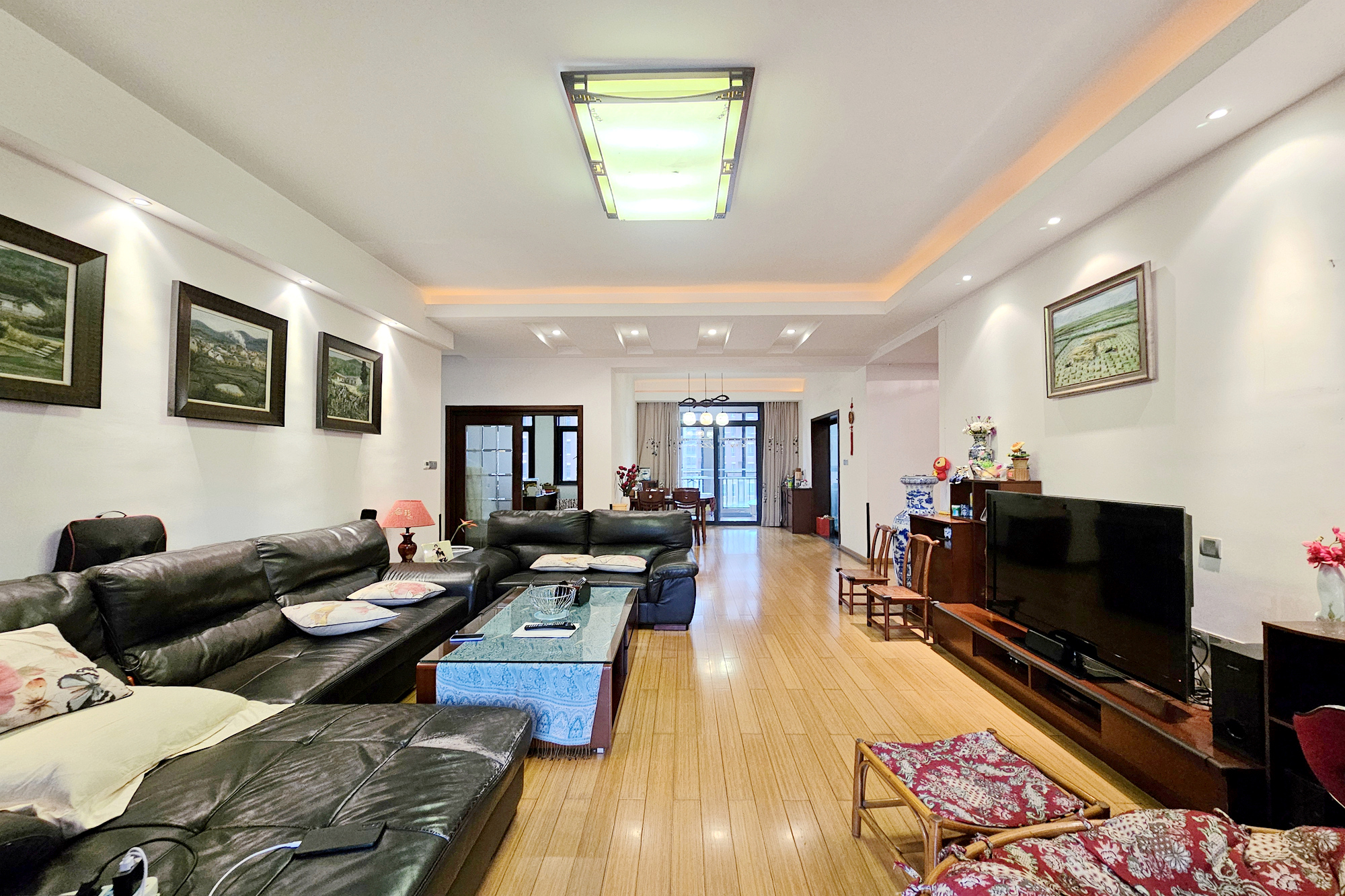 中隆国际御玺  4室2厅3卫    230.0万 中隆国际御玺  4室2厅3卫    230.0万