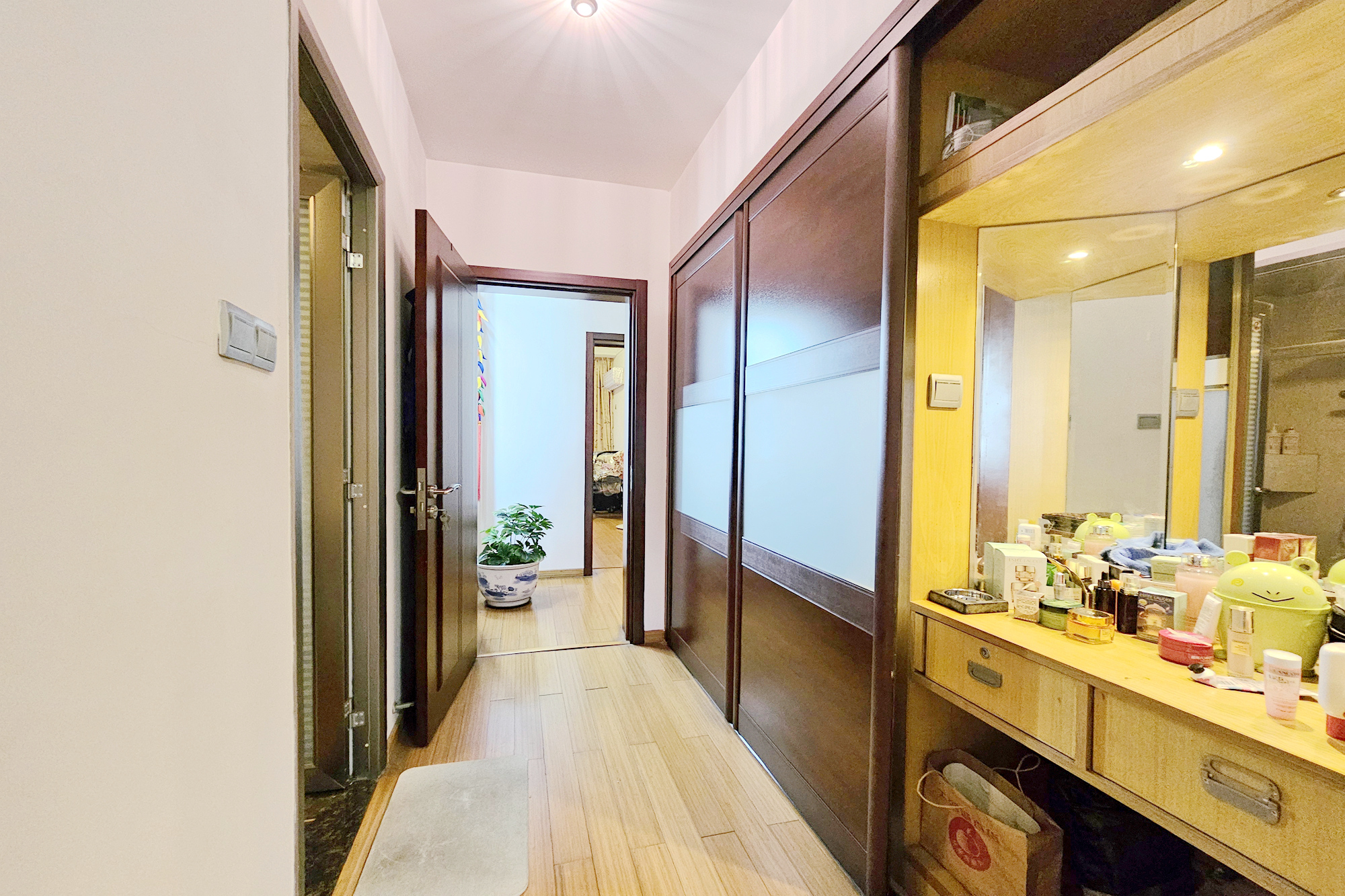 中隆国际御玺  4室2厅3卫    230.0万 中隆国际御玺  4室2厅3卫    230.0万其他