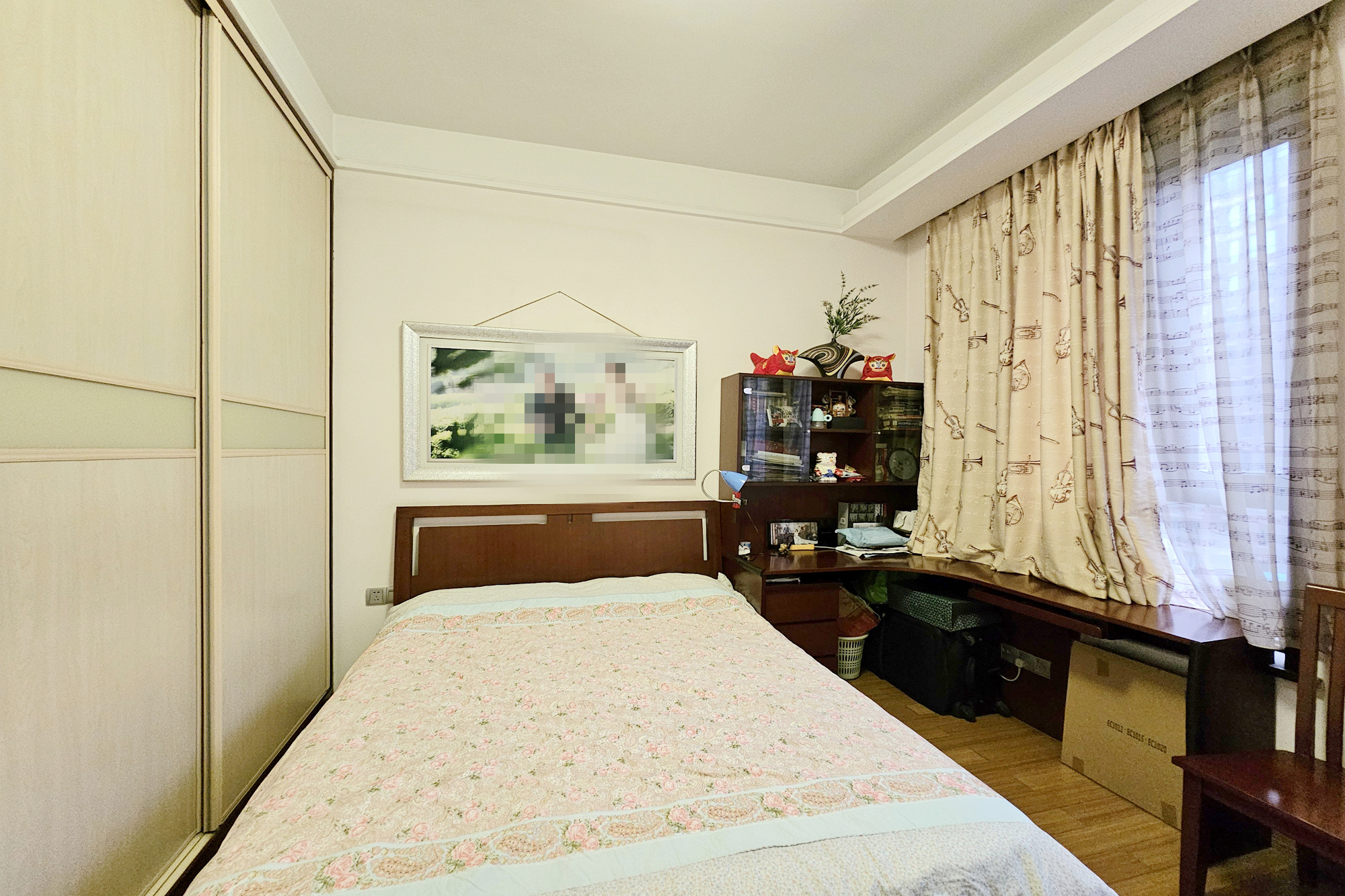 中隆国际御玺  4室2厅3卫    230.0万 中隆国际御玺  4室2厅3卫    230.0万卧室