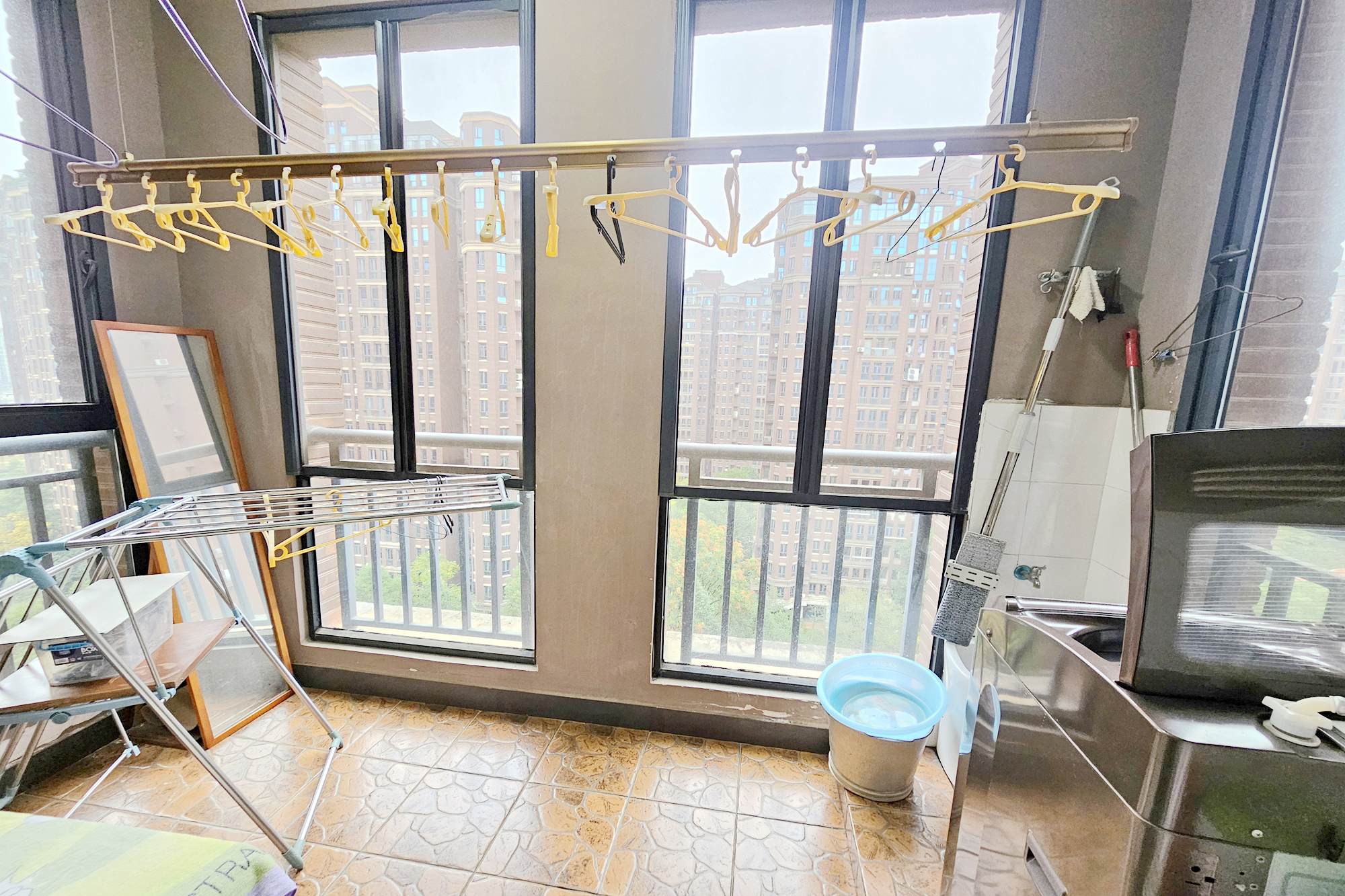 中隆国际御玺  4室2厅3卫    230.0万 中隆国际御玺  4室2厅3卫    230.0万阳台