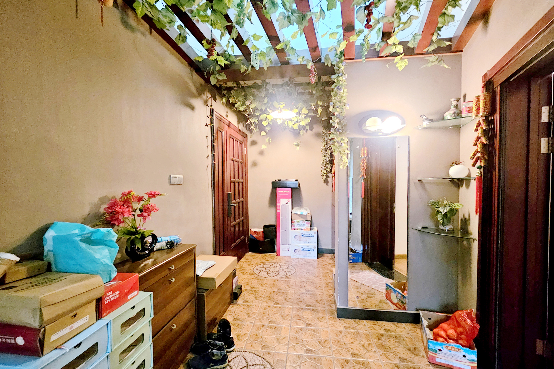 中隆国际御玺  4室2厅3卫    230.0万 中隆国际御玺  4室2厅3卫    230.0万阳台