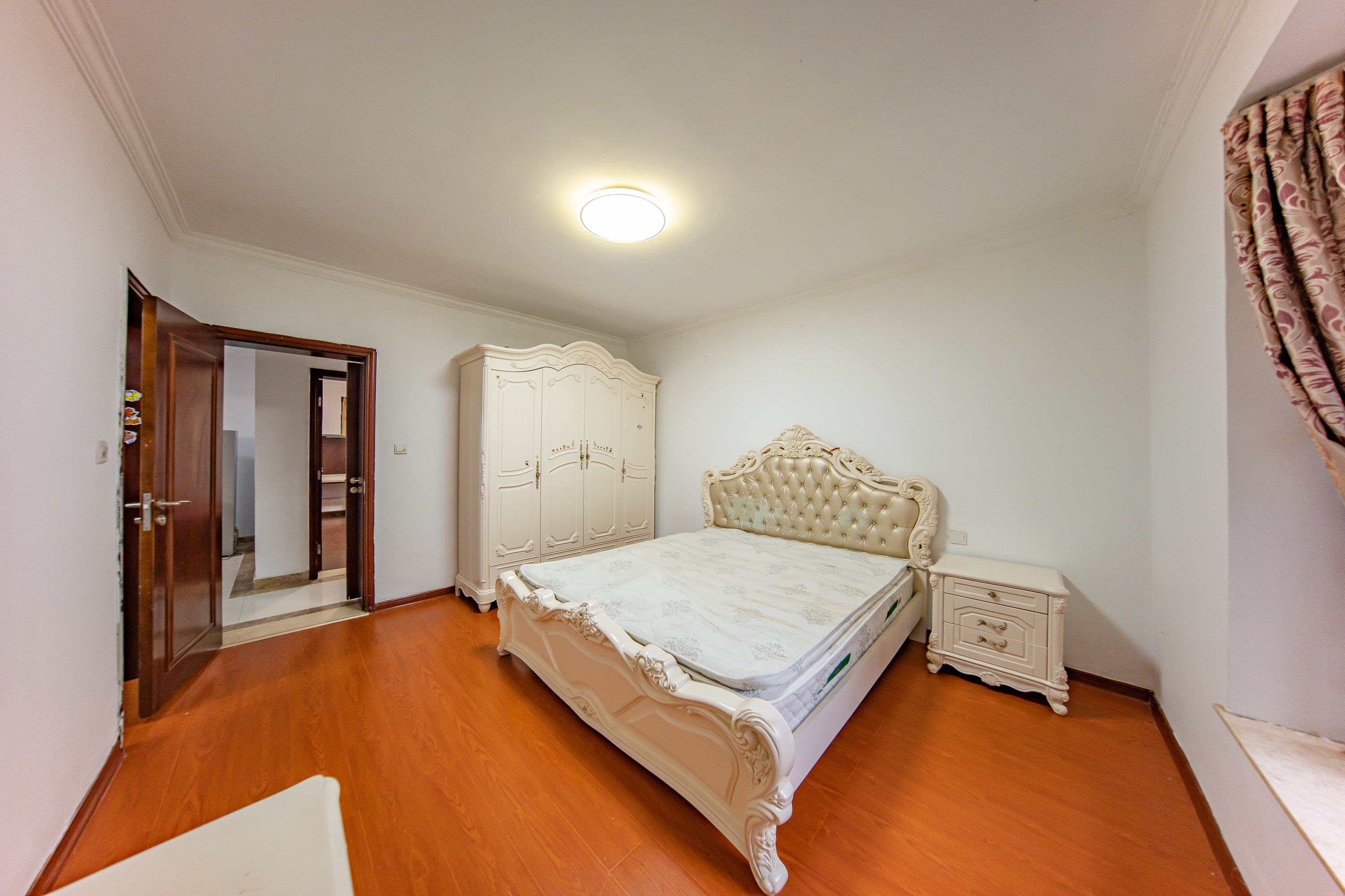 江山帝景雅典 3室2厅2卫 120.0万 江山帝景雅典 3室2厅2卫 120.0万卧室