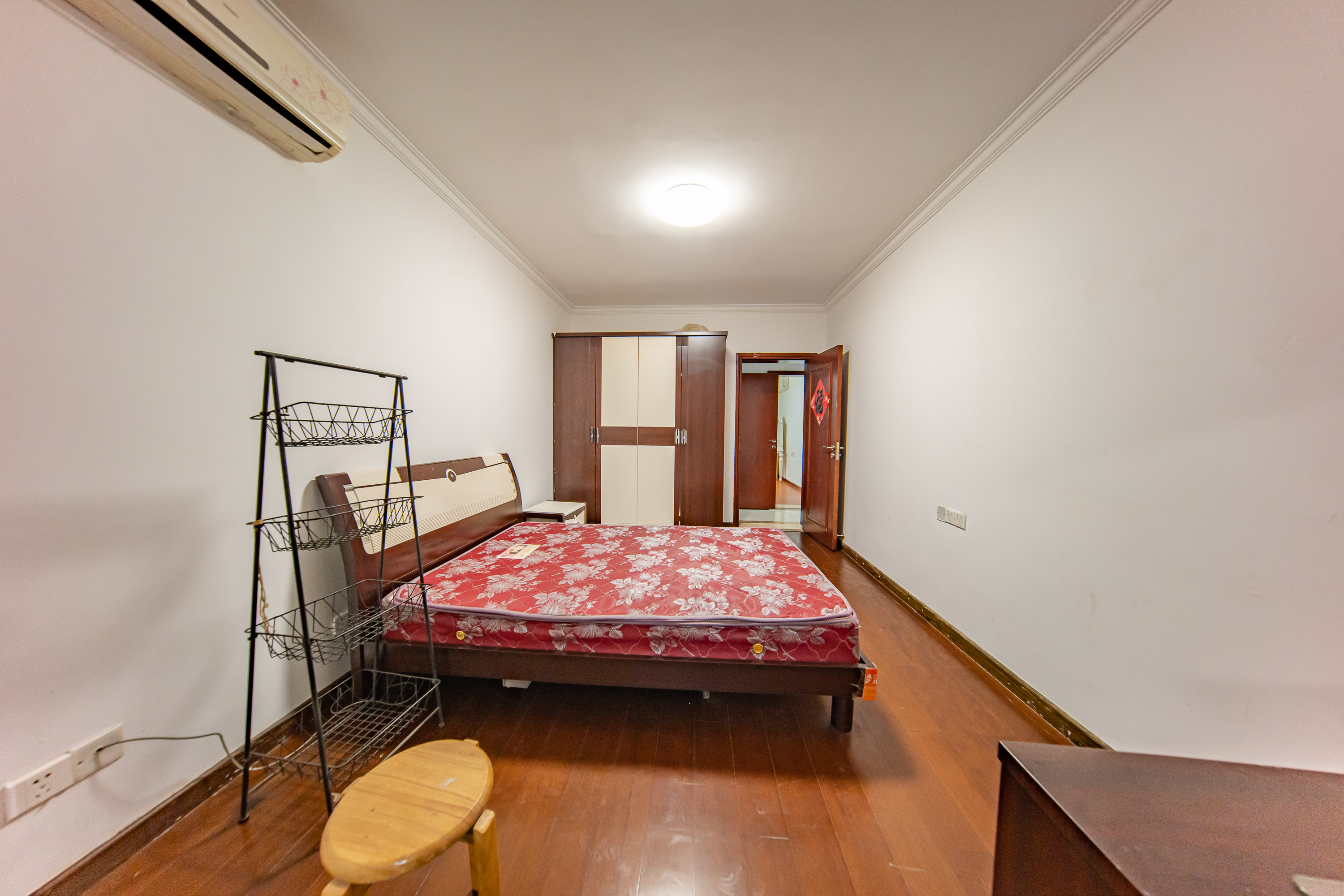 江山帝景雅典 3室2厅2卫 120.0万 江山帝景雅典 3室2厅2卫 120.0万卧室