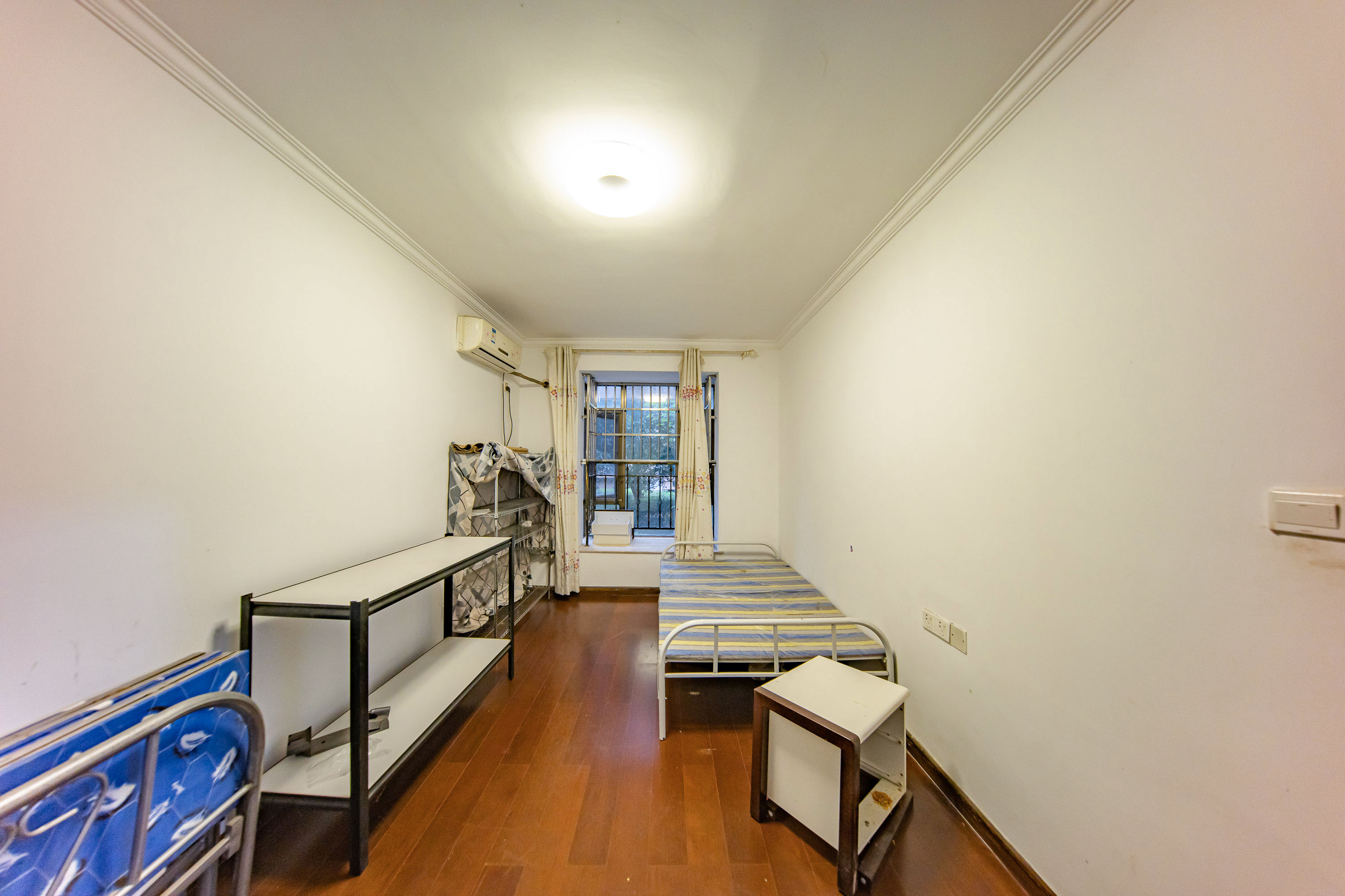 江山帝景雅典 3室2厅2卫 120.0万 江山帝景雅典 3室2厅2卫 120.0万卧室