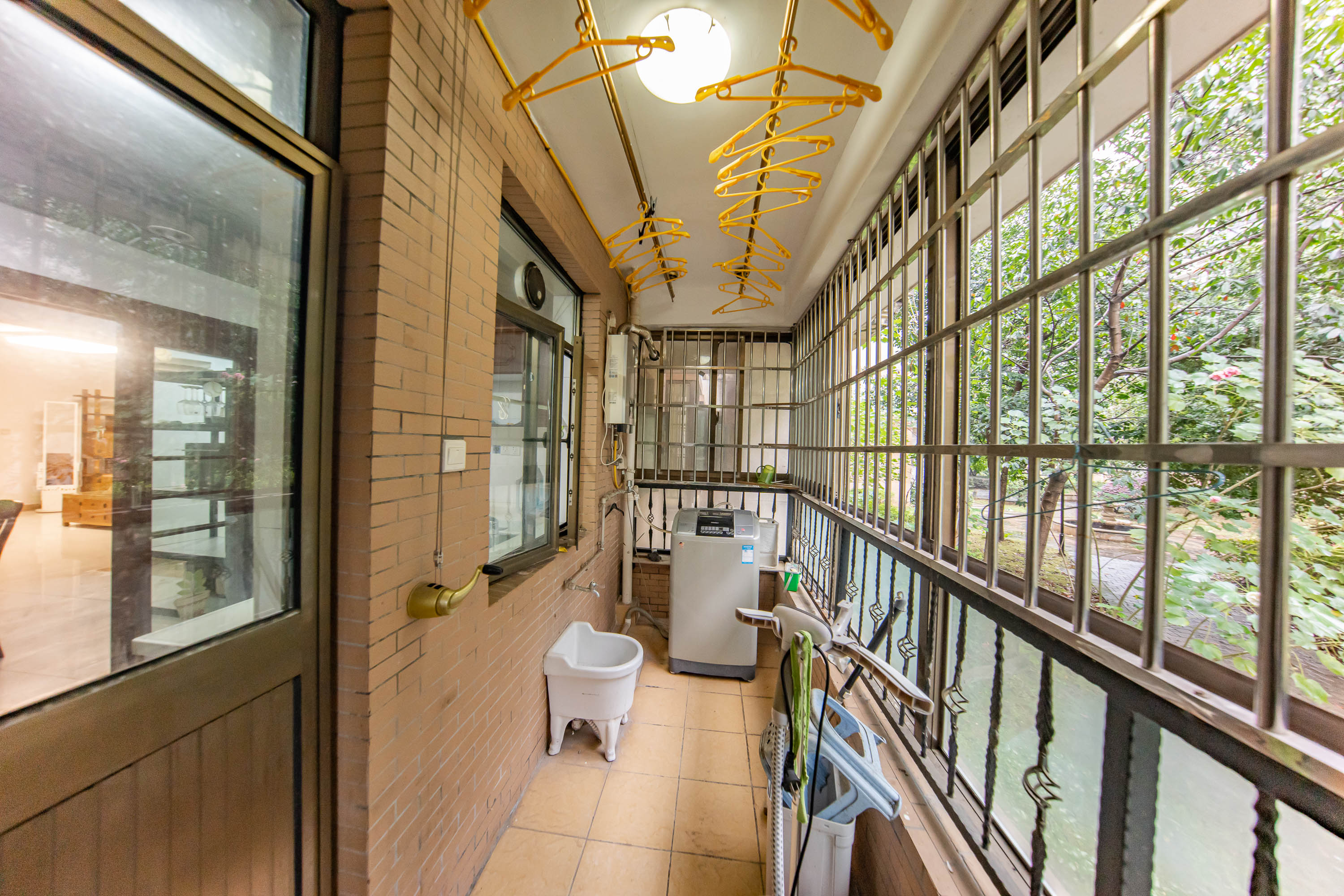 江山帝景雅典 3室2厅2卫 120.0万 江山帝景雅典 3室2厅2卫 120.0万阳台