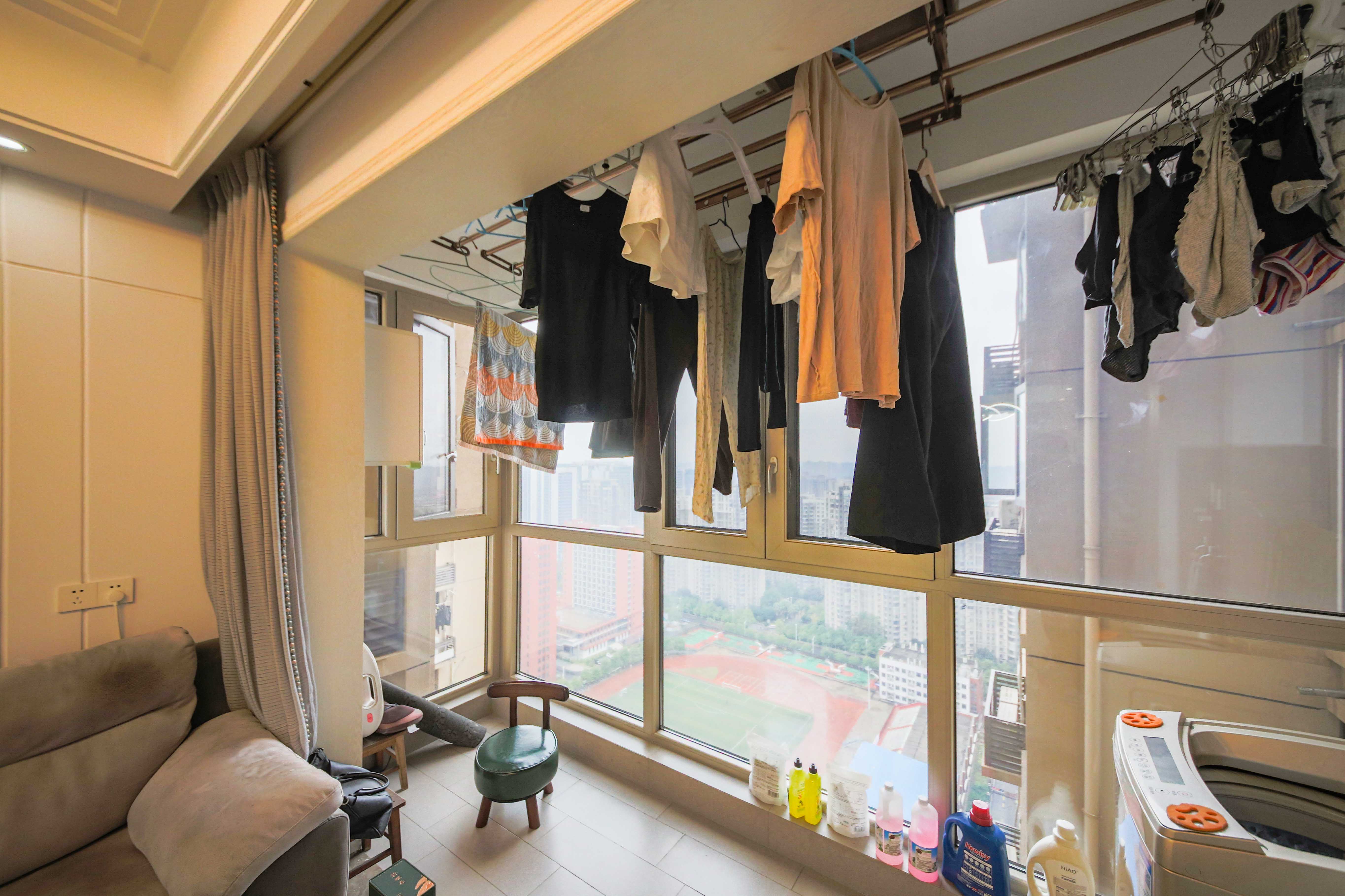 中建信和城  3室2厅2卫   138.00万阳台