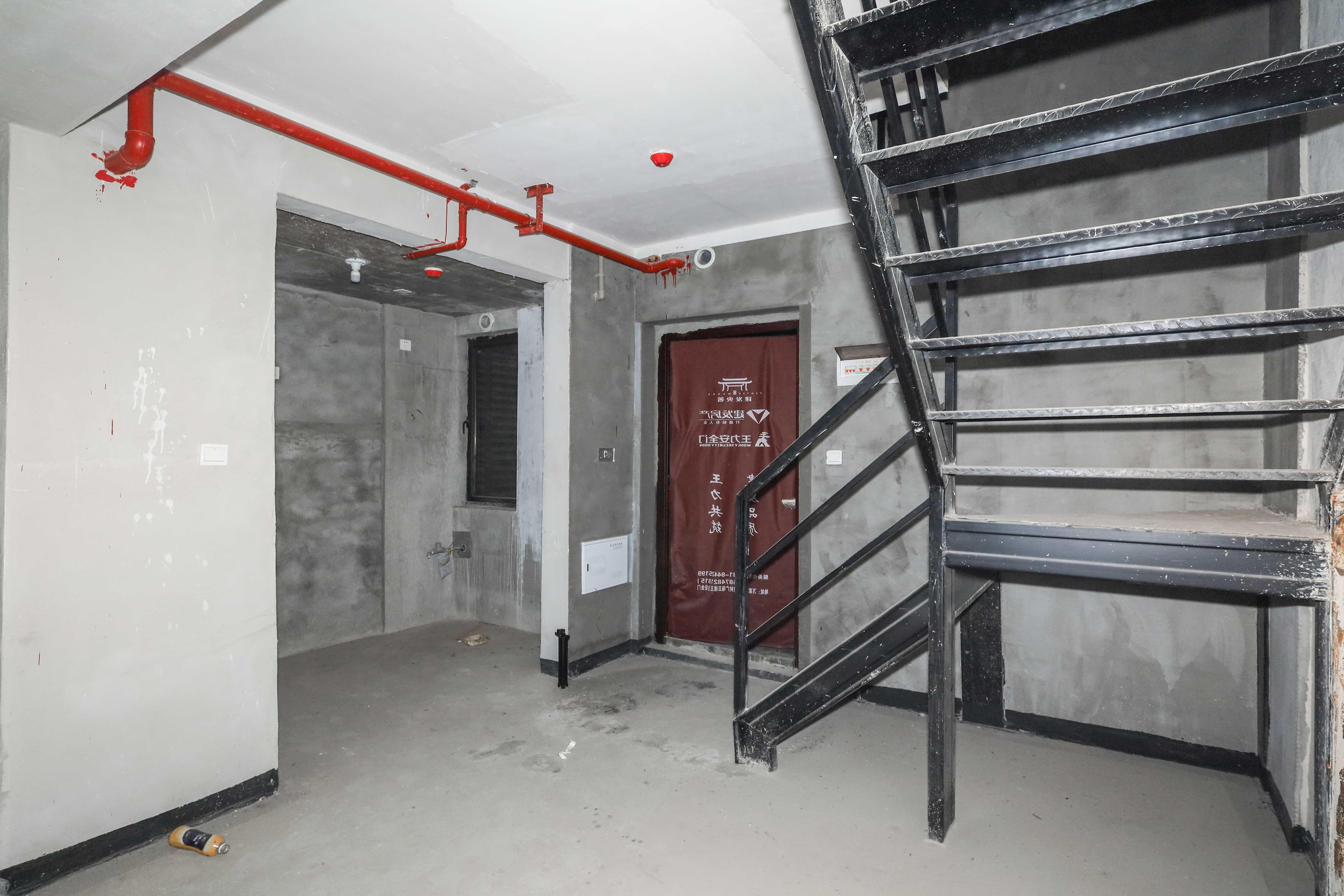建发央著  4室2厅3卫   185.00万其他