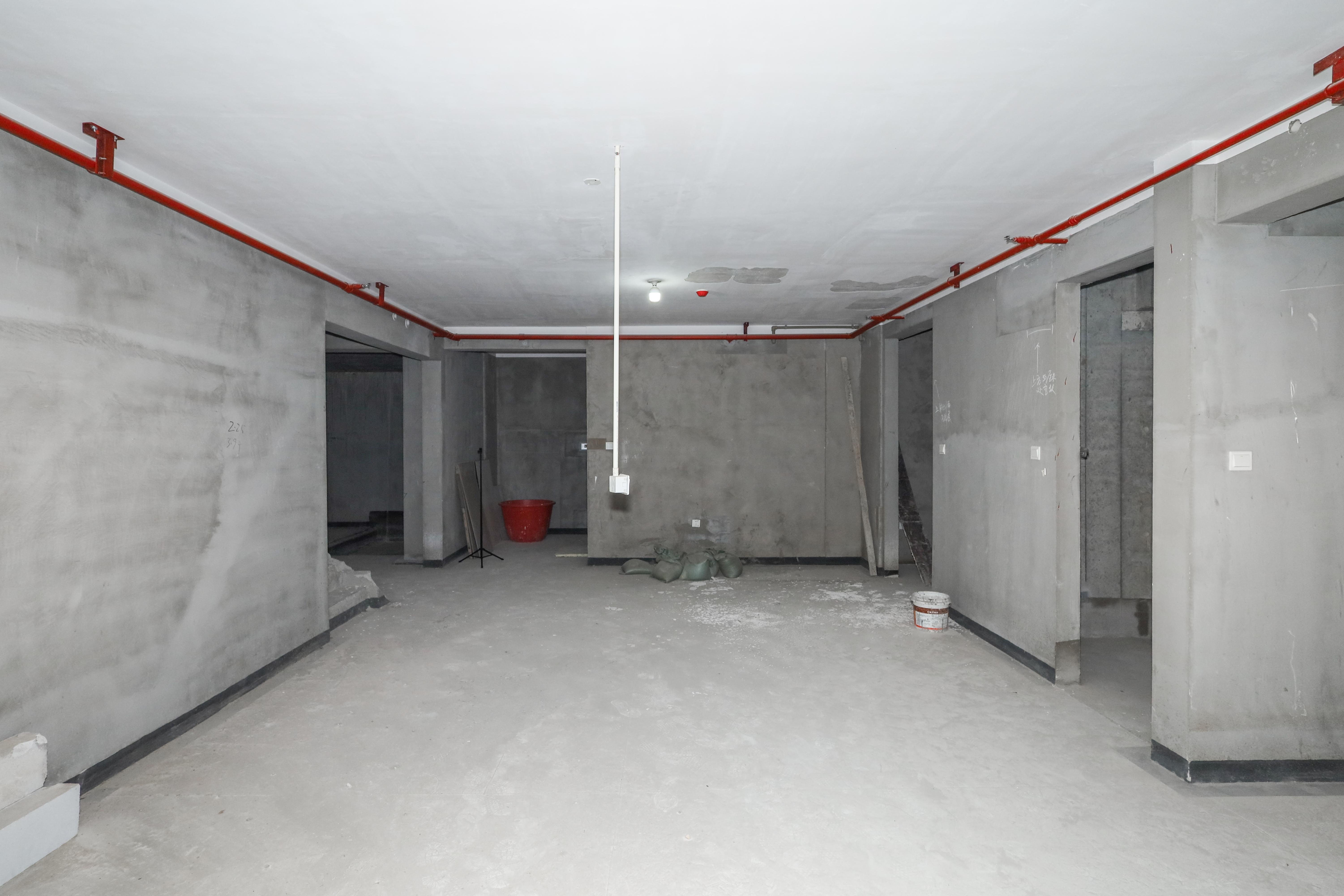 建发央著  4室2厅3卫   308.00万其他