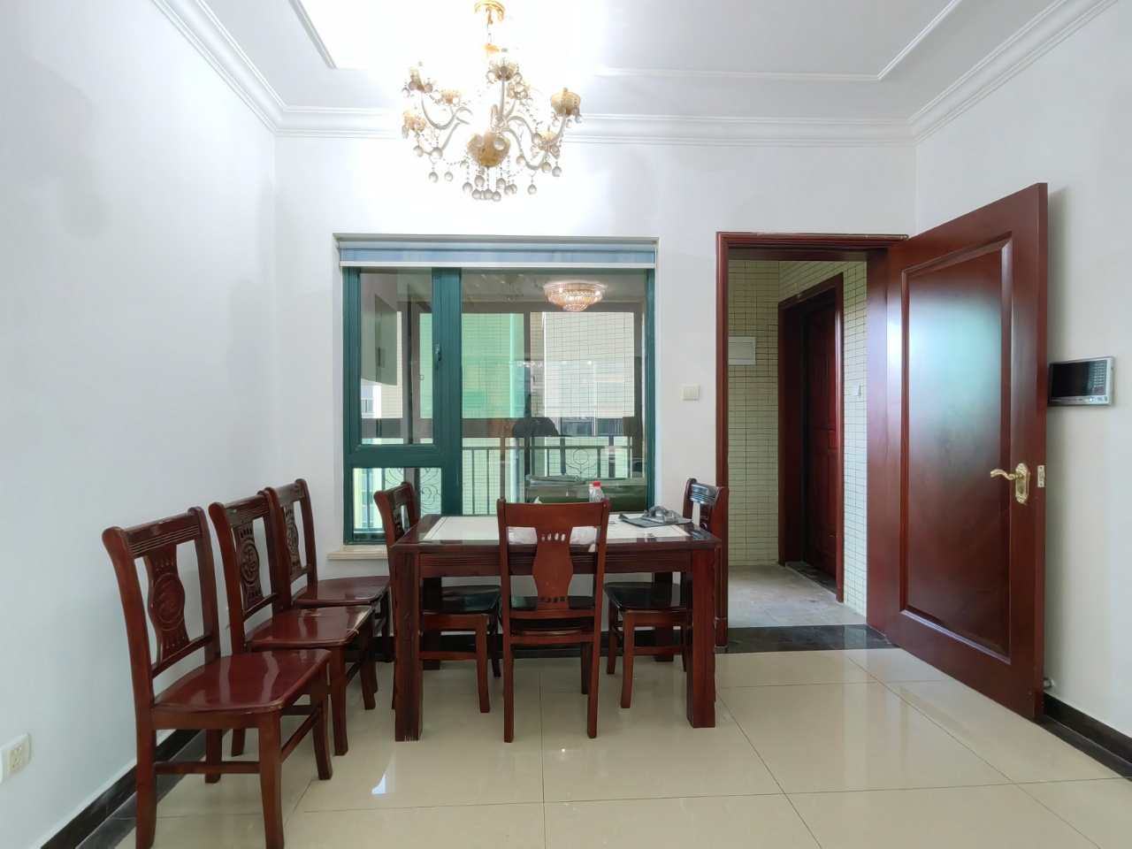 恒大城 3室2厅1卫 1800.0元/月 恒大城 3室2厅1卫 1800.0元/月室内图