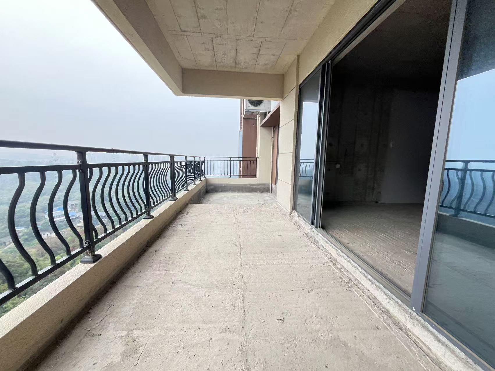 碧桂园梓山府 5室2厅3卫 220.0万 碧桂园梓山府 5室2厅3卫 220.0万室内图