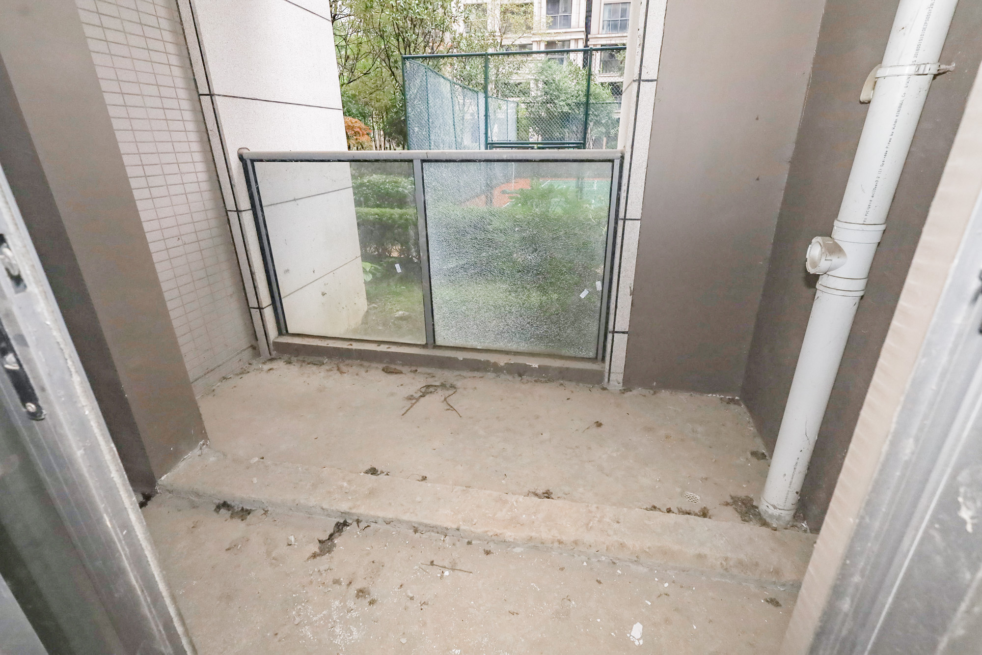 八方小区B区  3室2厅2卫   394.00万其他