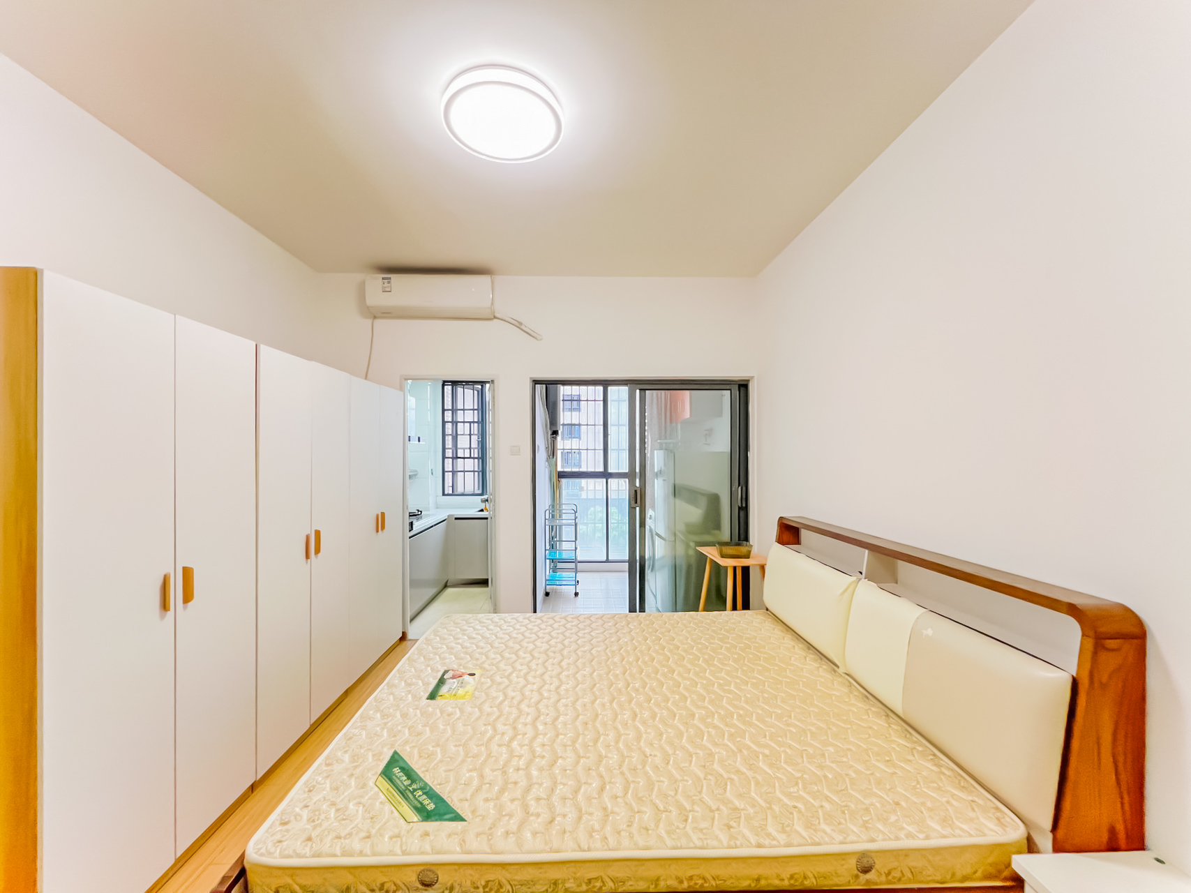 中城丽景香山园  1室1厅1卫   36.00万客厅