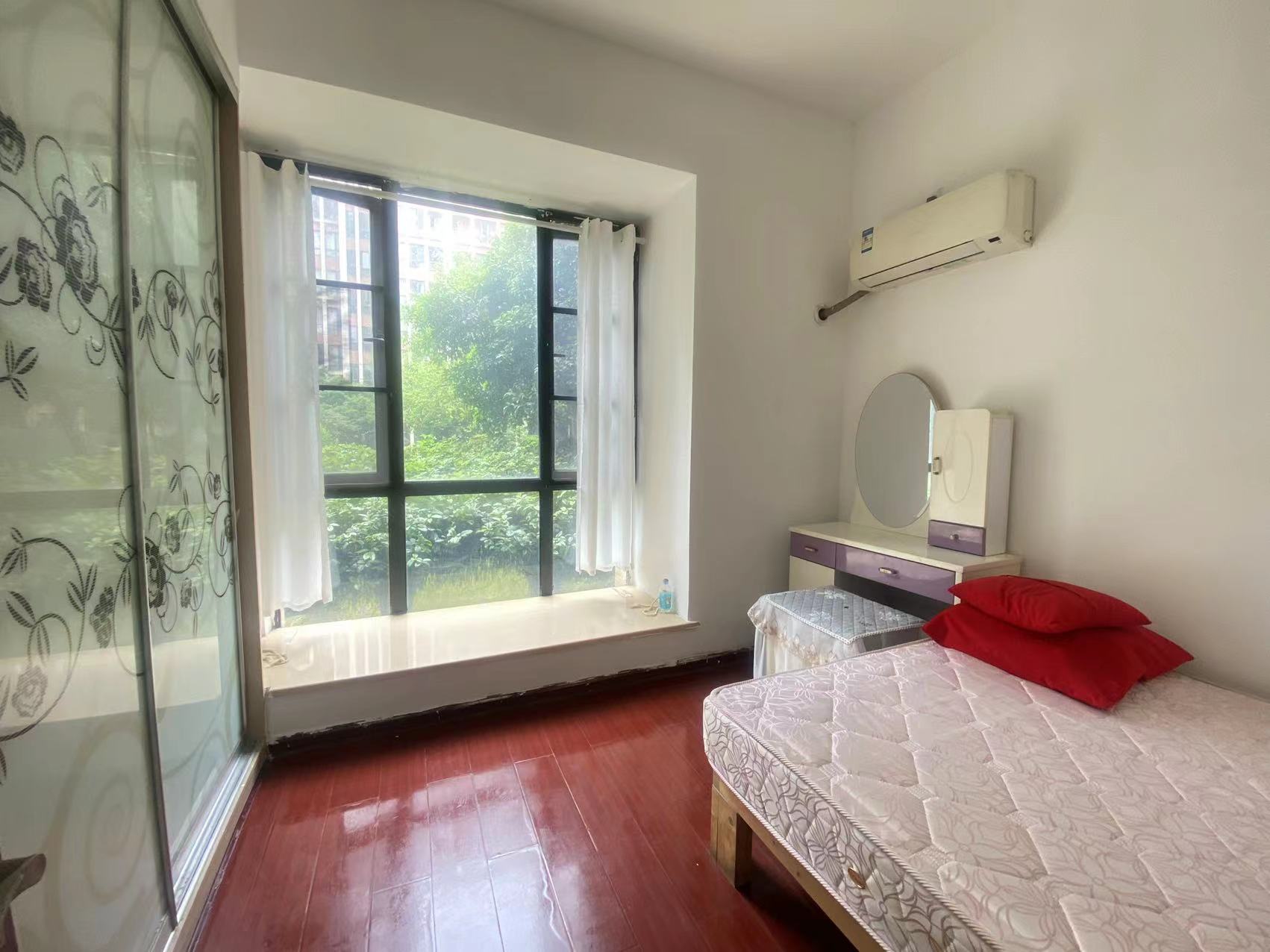 中建芙蓉工社 2室1厅1卫 1400.0元/月 中建芙蓉工社 2室1厅1卫 1400.0元/月室内图