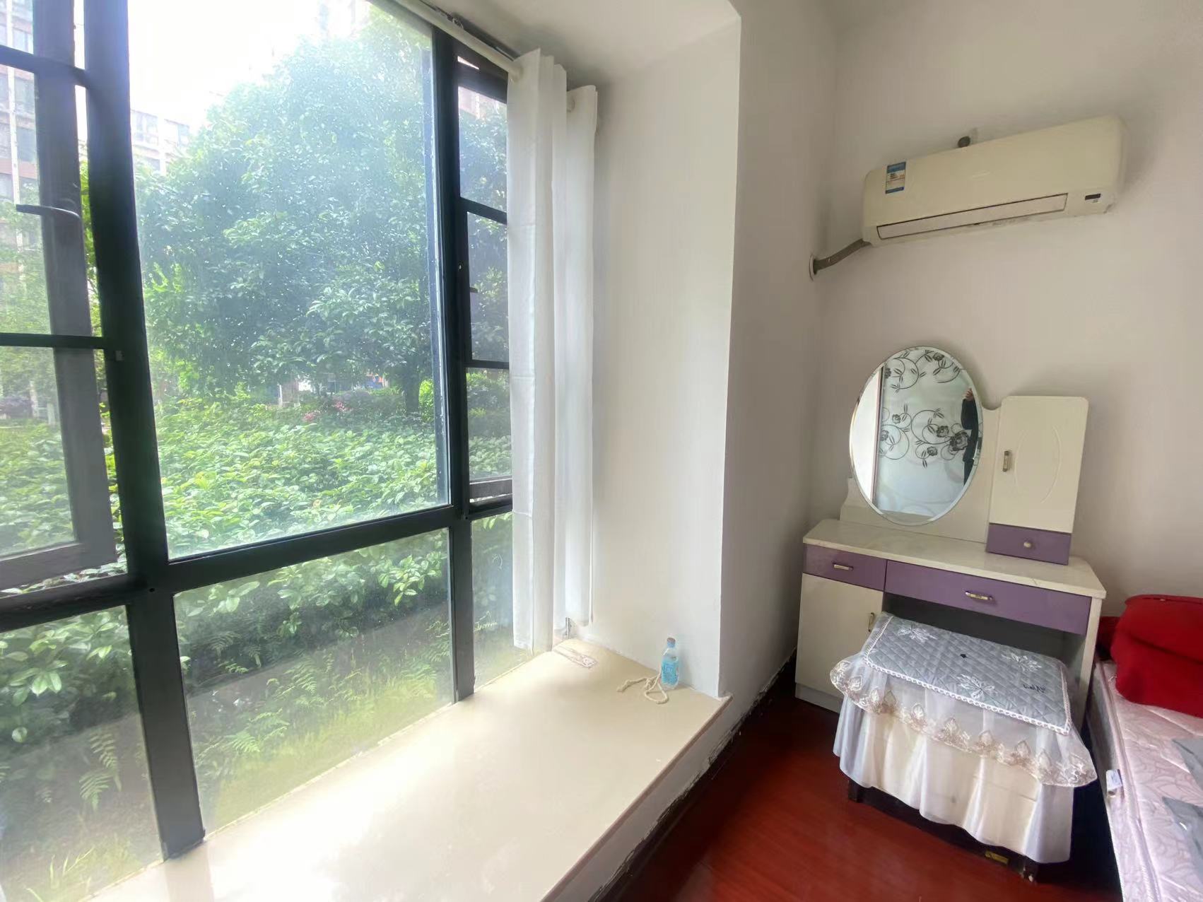 中建芙蓉工社 2室1厅1卫 1400.0元/月 中建芙蓉工社 2室1厅1卫 1400.0元/月室内图