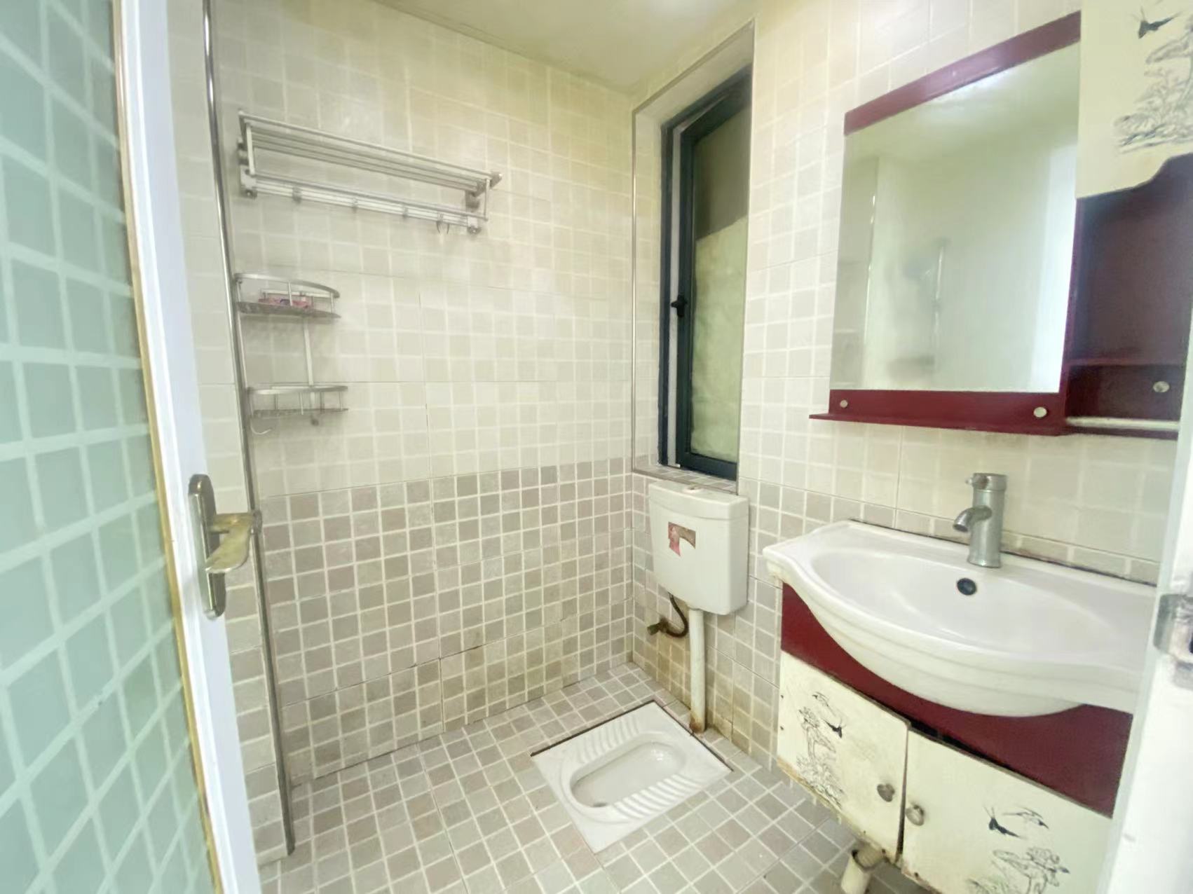 中建芙蓉工社 2室1厅1卫 1400.0元/月 中建芙蓉工社 2室1厅1卫 1400.0元/月室内图