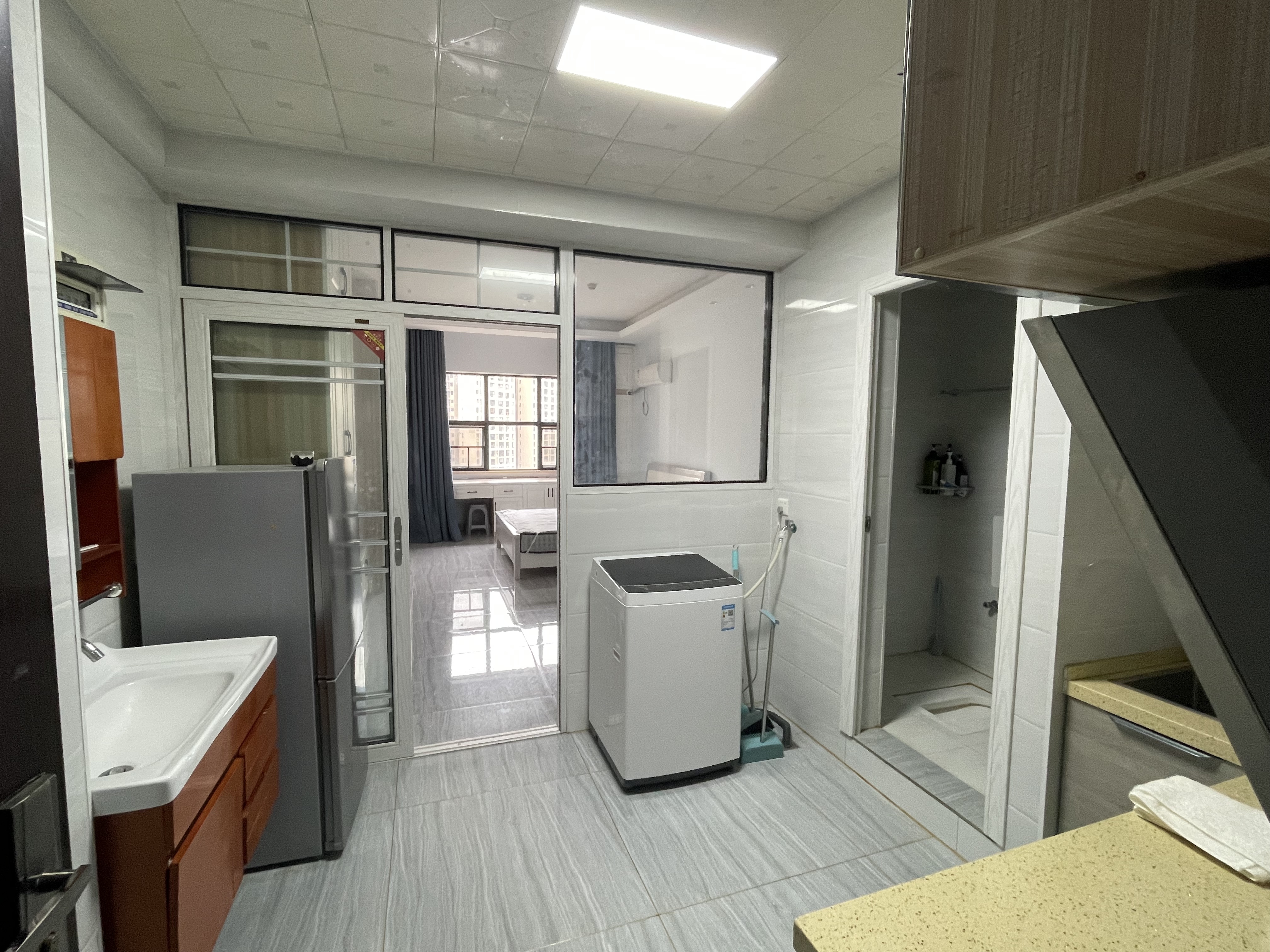 华晨御园 1室1厅1卫 1500.0元/月 华晨御园 1室1厅1卫 1500.0元/月室内图