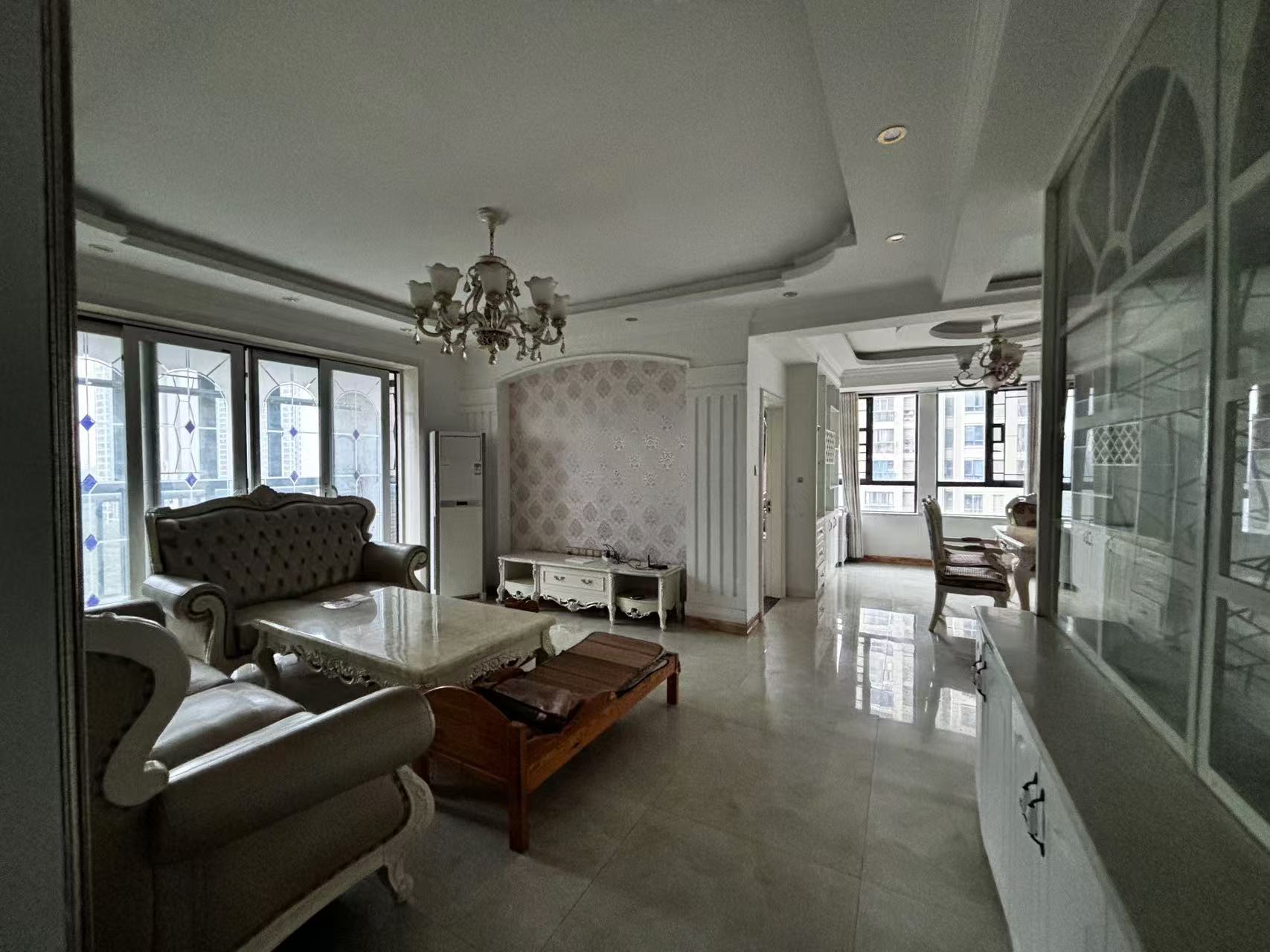 泰山公馆 3室2厅1卫 1700.0元/月 泰山公馆 3室2厅1卫 1700.0元/月户型图