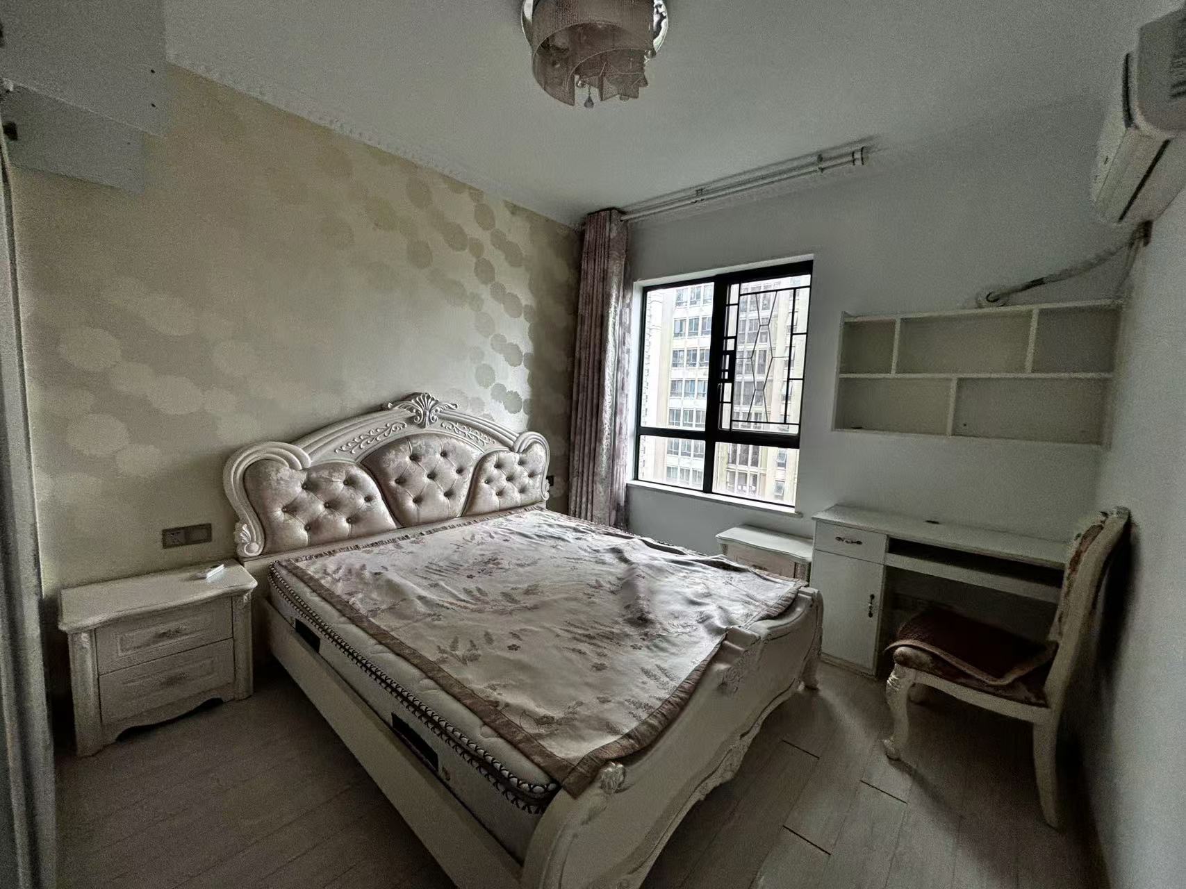 泰山公馆 3室2厅1卫 1700.0元/月 泰山公馆 3室2厅1卫 1700.0元/月室内图