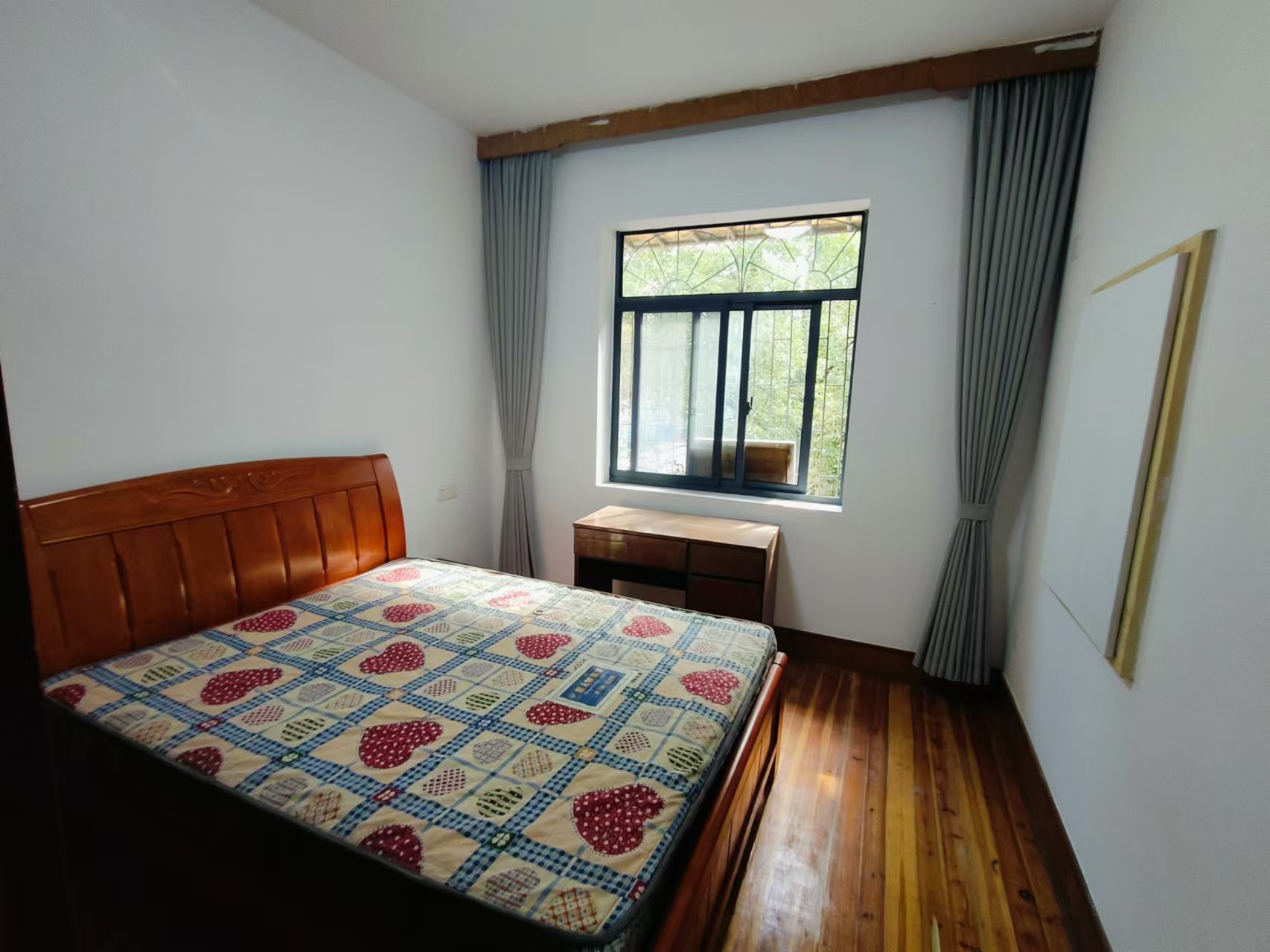 601红卫村 2室1厅1卫 1000.0元/月 601红卫村 2室1厅1卫 1000.0元/月室内图