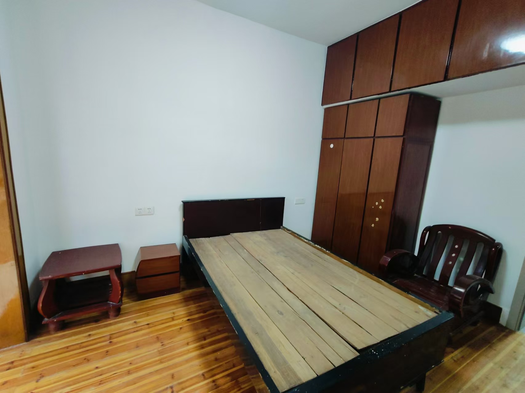 601红卫村 2室1厅1卫 1000.0元/月 601红卫村 2室1厅1卫 1000.0元/月室内图