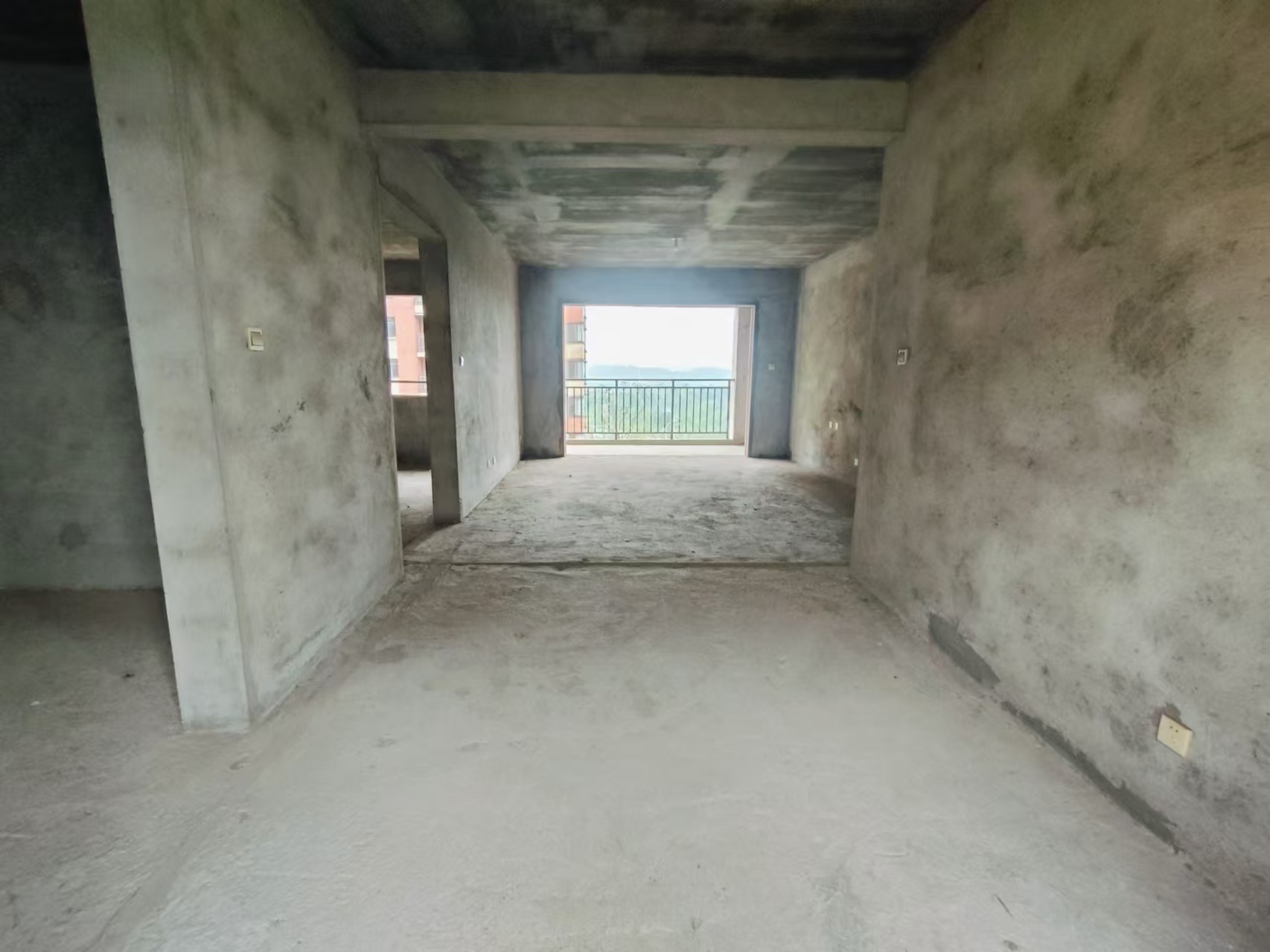 磐龙生态社区 4室2厅2卫 42.8万 磐龙生态社区 4室2厅2卫 42.8万室内图