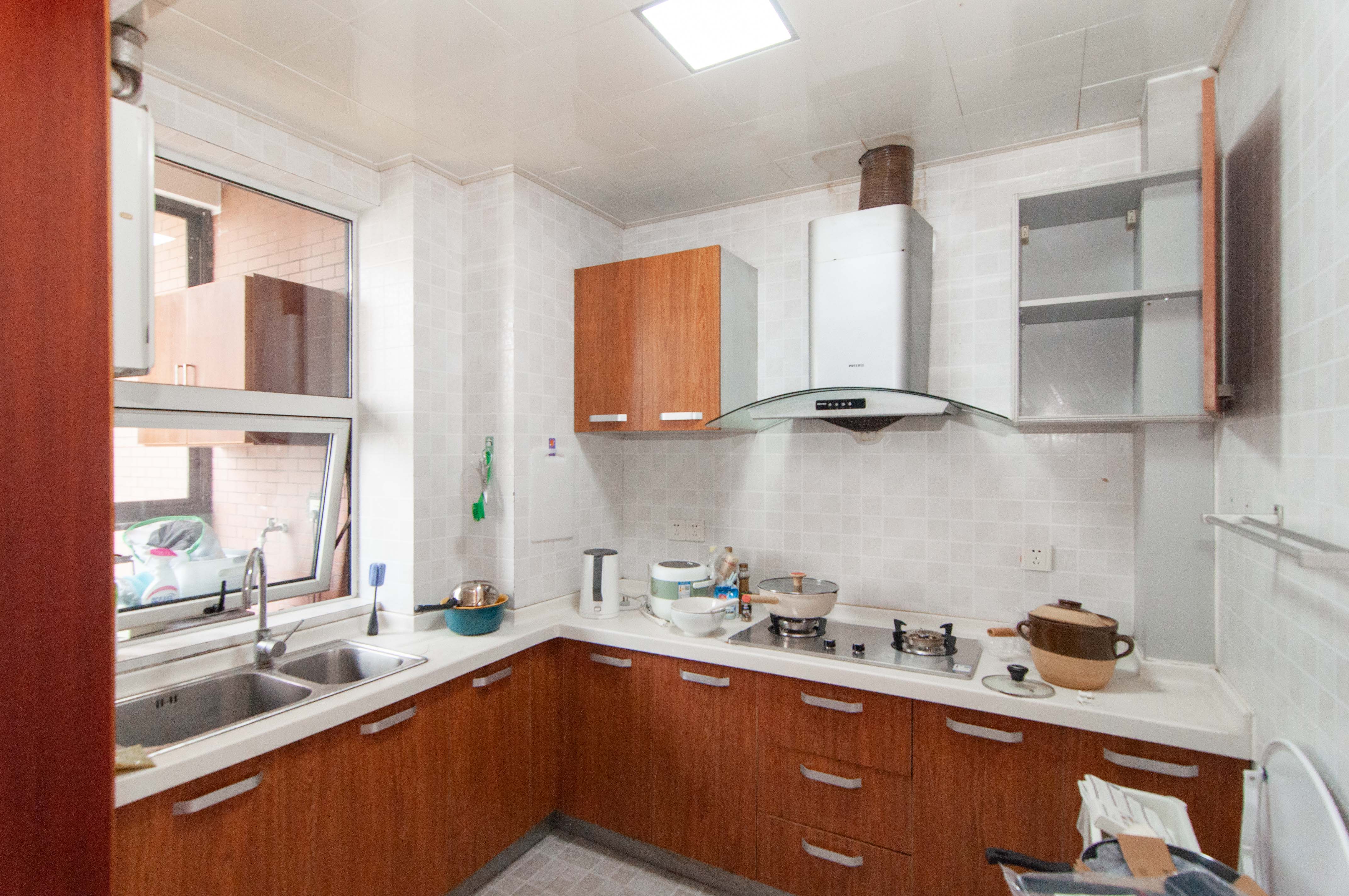 西点公园里 2室2厅1卫 98.0万 西点公园里 2室2厅1卫 98.0万厨房