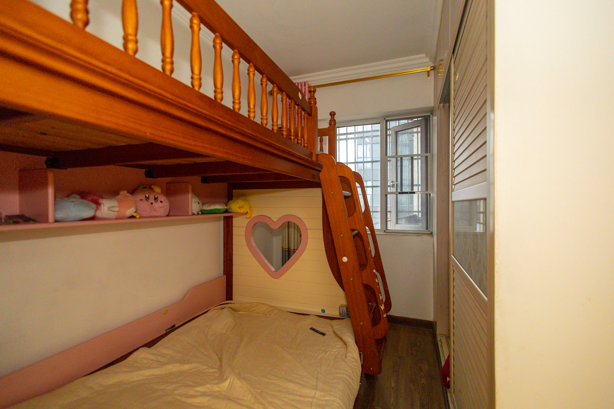 新长海广场 2室2厅1卫 58.0万 新长海广场 2室2厅1卫 58.0万卧室