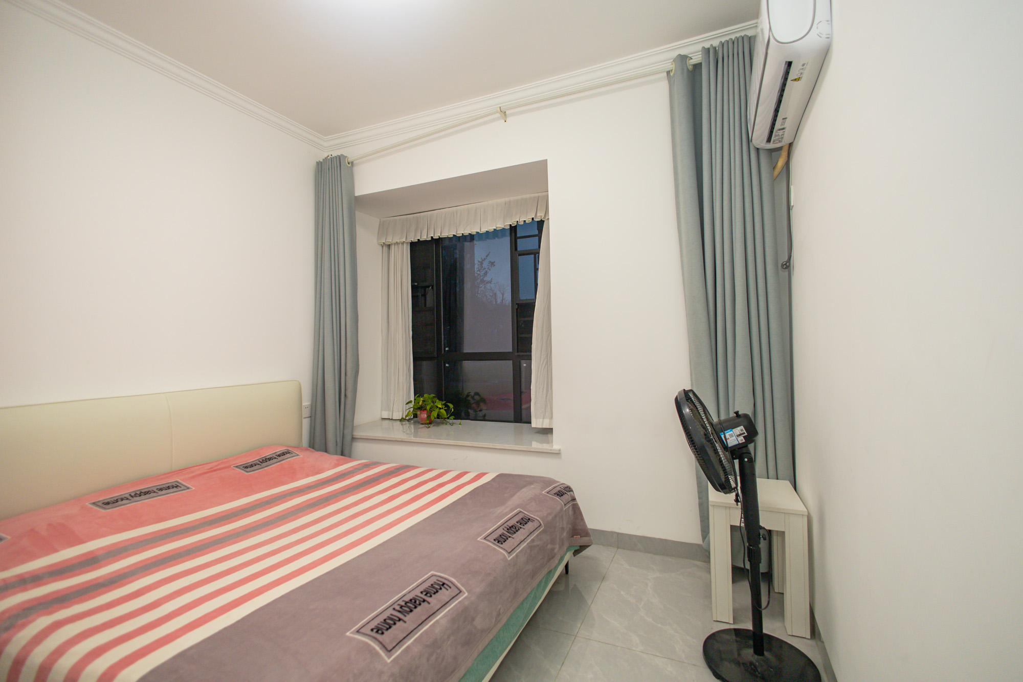 盛地东方芯府 3室2厅2卫 79.8万 盛地东方芯府 3室2厅2卫 79.8万卧室