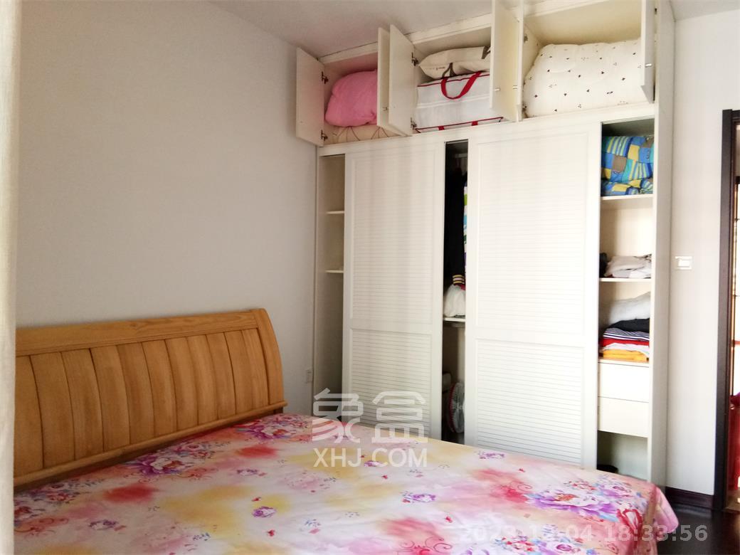 阳光100三期 3室2厅2卫 3000.0元/月 阳光100三期 3室2厅2卫 3000.0元/月室内图