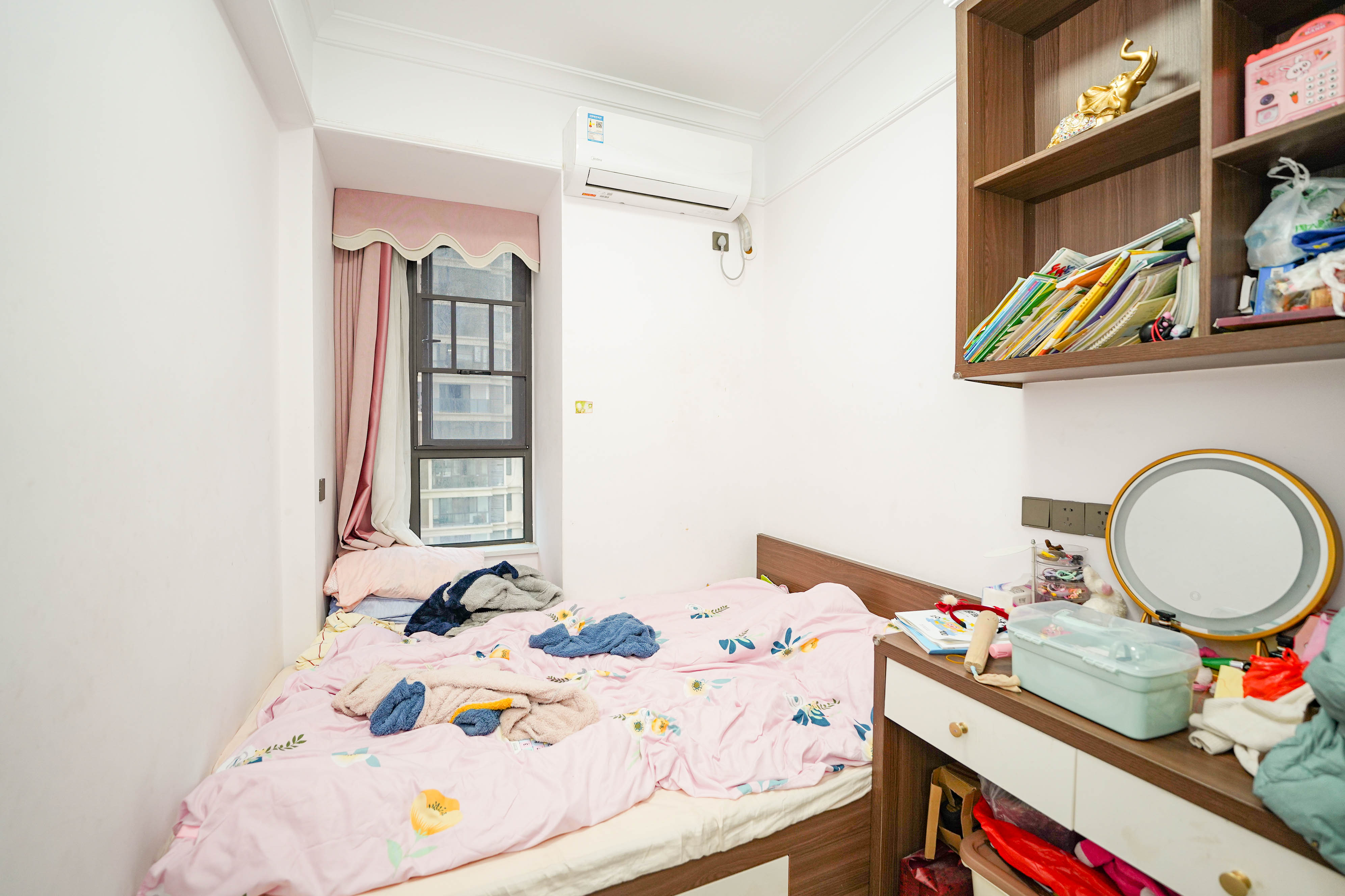 福天藏郡院子  4室2厅2卫    115.0万 福天藏郡院子  4室2厅2卫    115.0万卧室