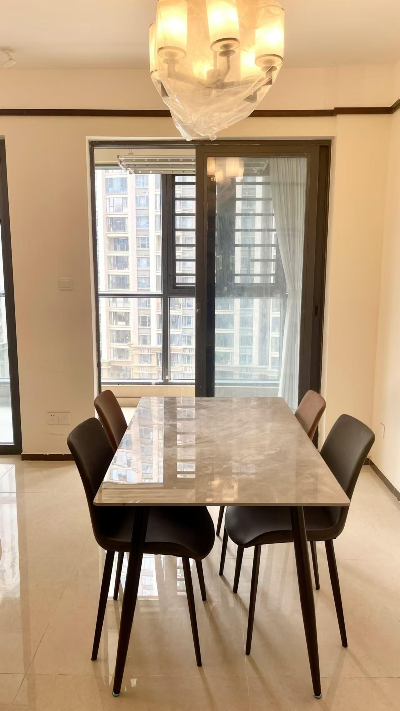 株洲恒大悦珑台 3室2厅2卫 2400.0元/月 株洲恒大悦珑台 3室2厅2卫 2400.0元/月室内图