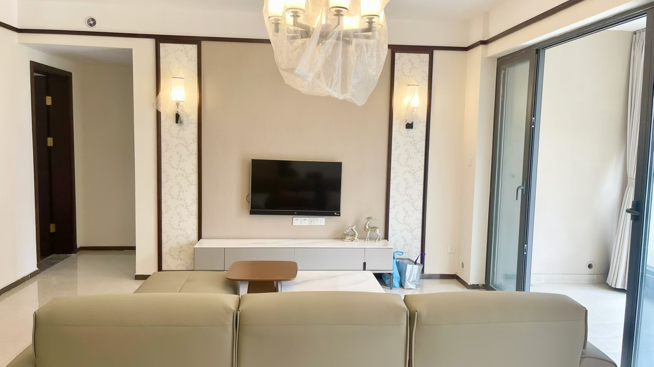 株洲恒大悦珑台 3室2厅2卫 2400.0元/月 株洲恒大悦珑台 3室2厅2卫 2400.0元/月室内图