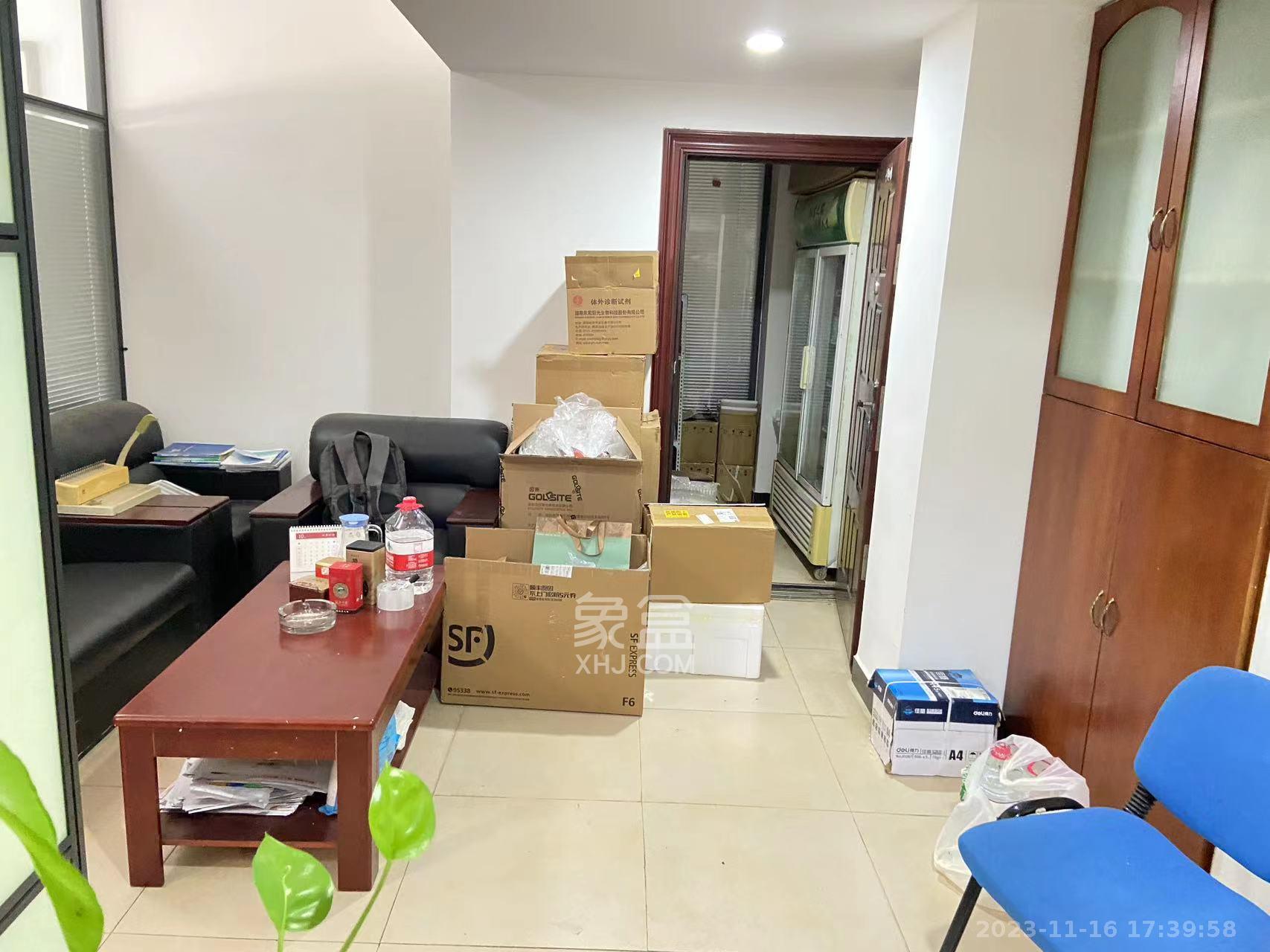 阳光锦城 1室1厅1卫 1800.0元/月 阳光锦城 1室1厅1卫 1800.0元/月室内图