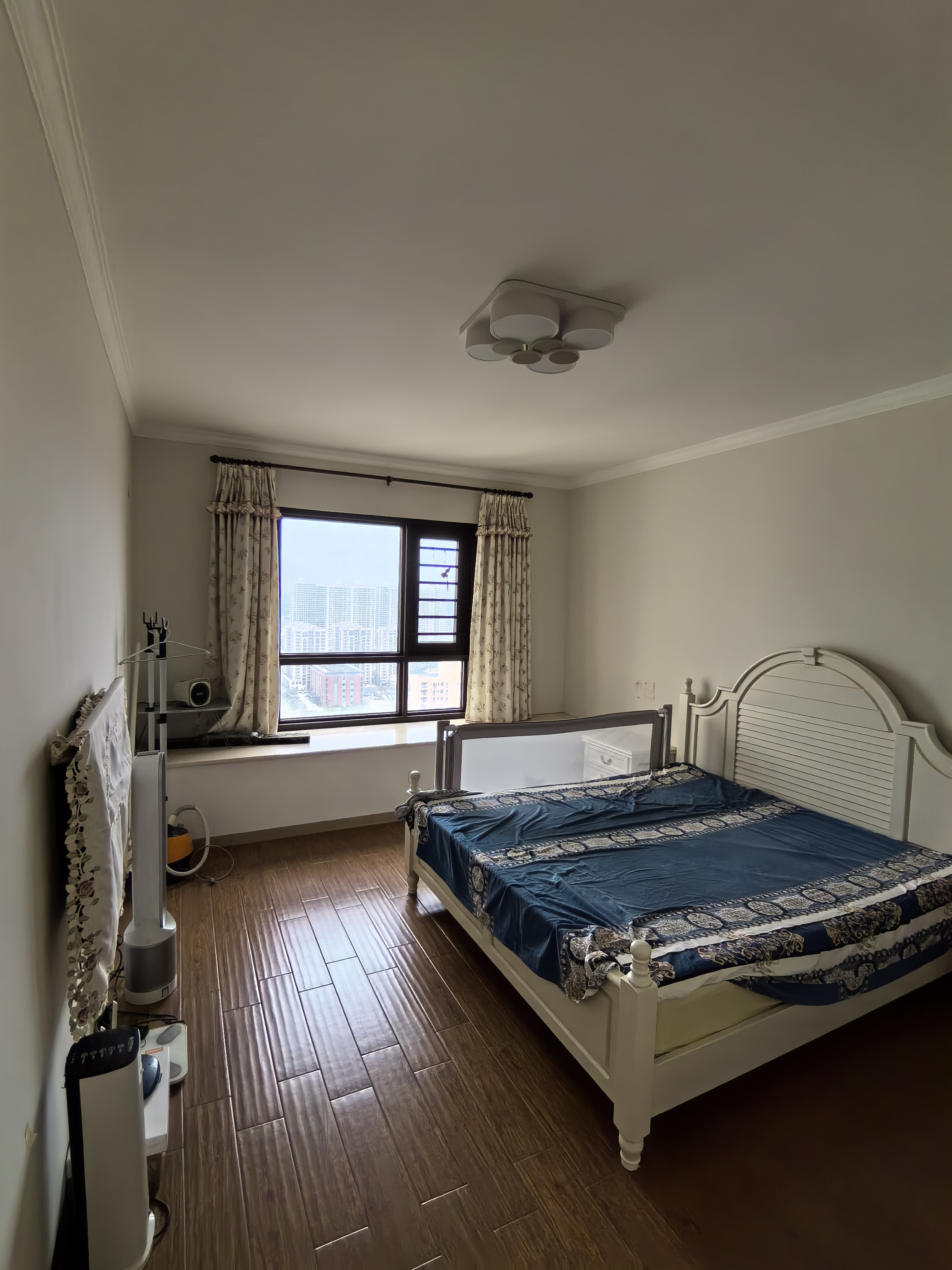 翡翠水城(住宅)  4室2厅2卫    198.0万 翡翠水城(住宅)  4室2厅2卫    198.0万室内图