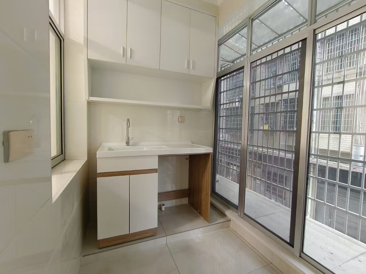 明月小区 3室2厅2卫 1600.0元/月 明月小区 3室2厅2卫 1600.0元/月室内图